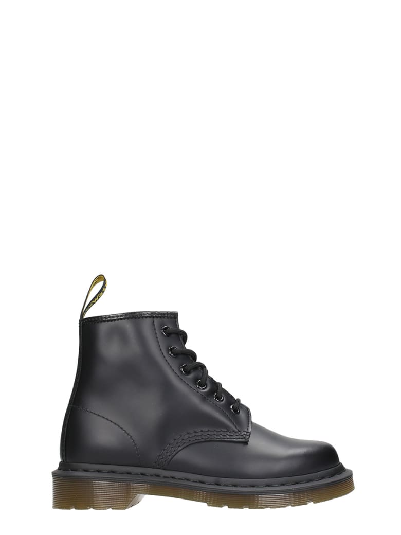 dr martens 6 hole