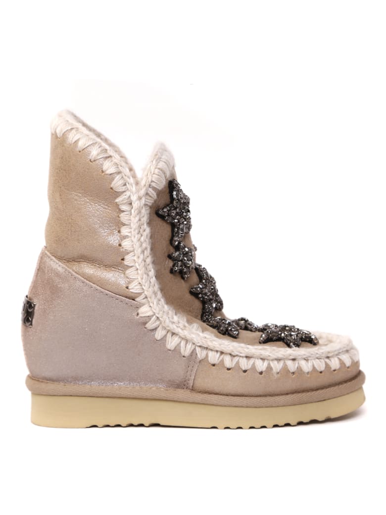 mou boots stars