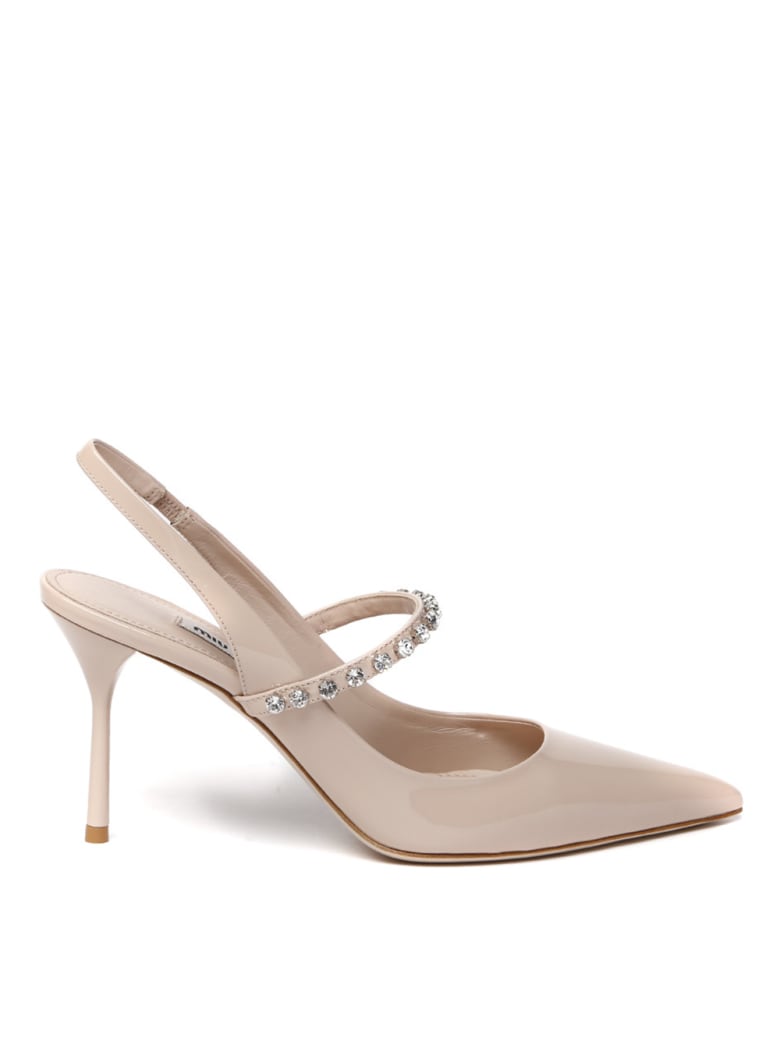 nude color pumps