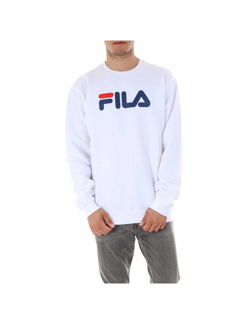 white fila sweatshirt