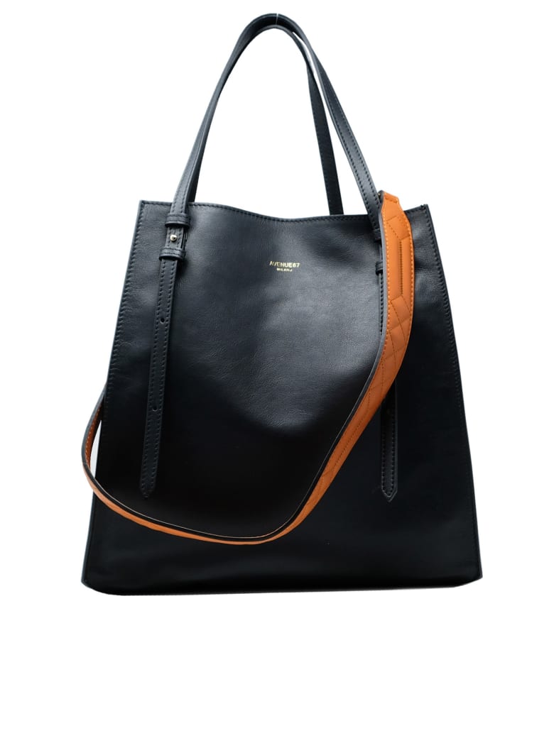 Avenue 67 Leather Aurora Bag - BLACK
