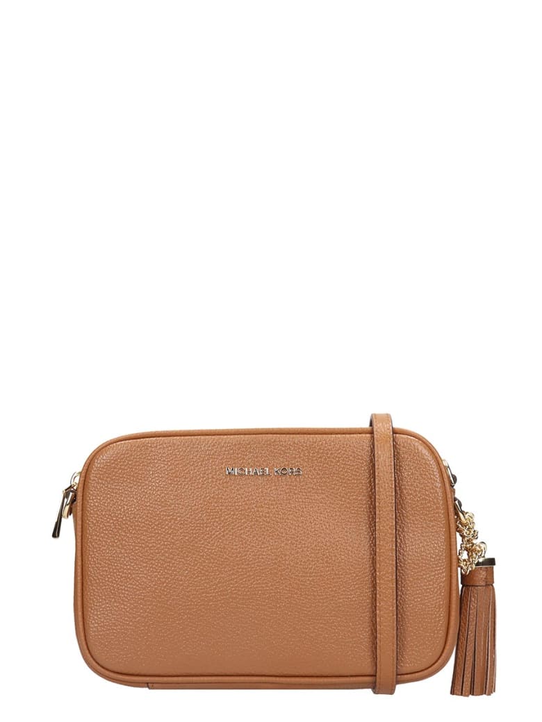 michael kors luggage color