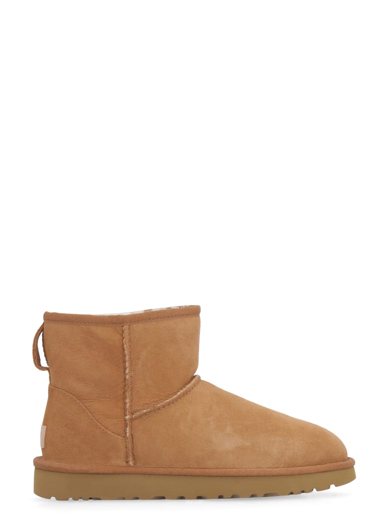 ugg mini classic camel