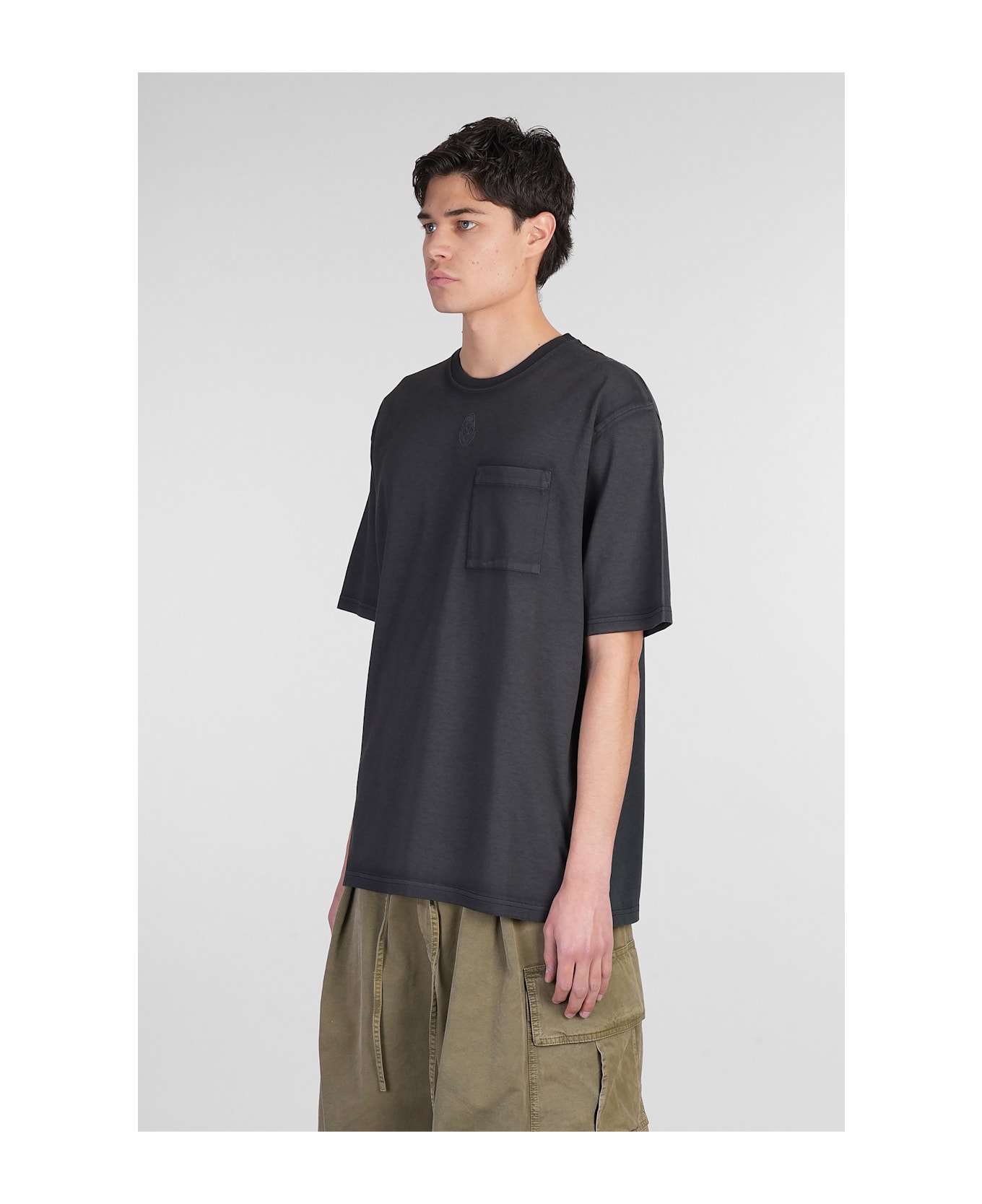 Skull Embroidered Crewneck T-shirt - Thumbnail 5