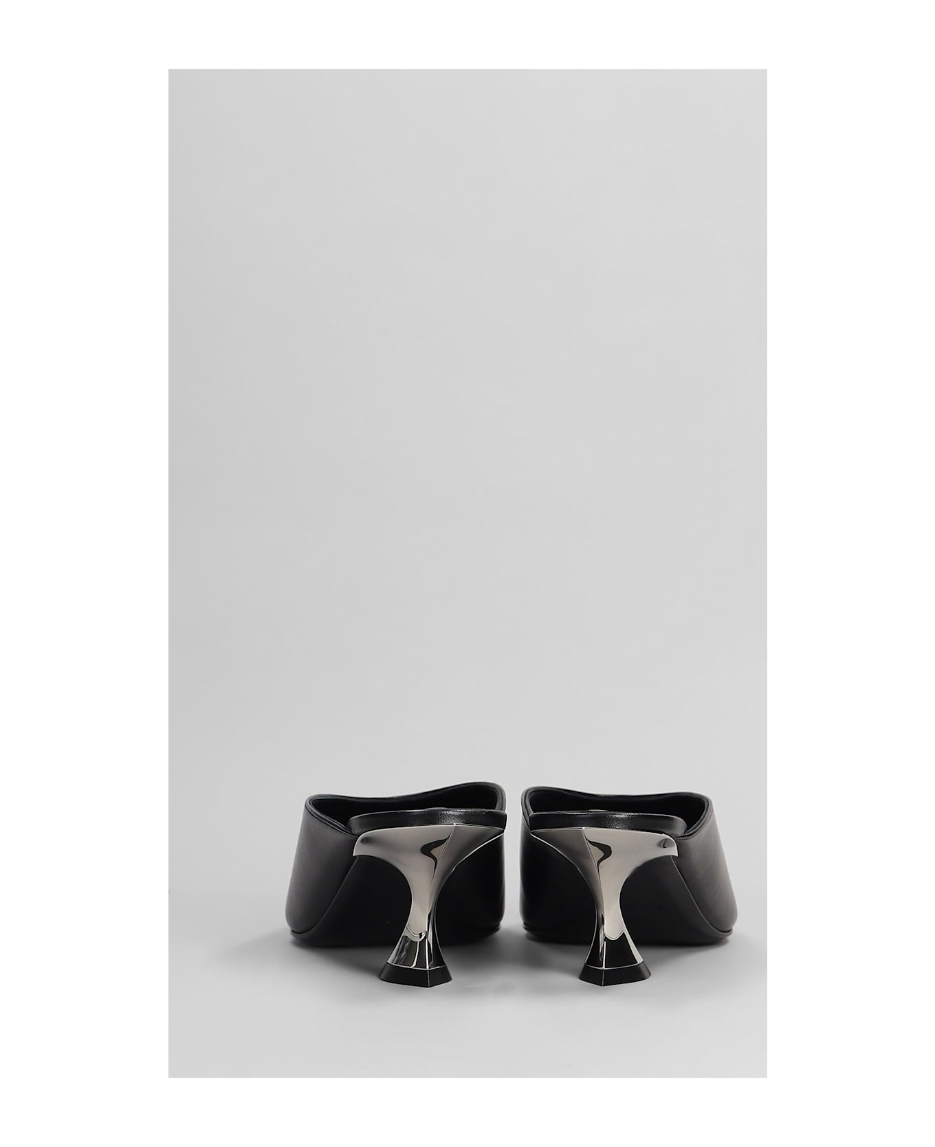 Mugler Slipper-mule In Black Leather - black