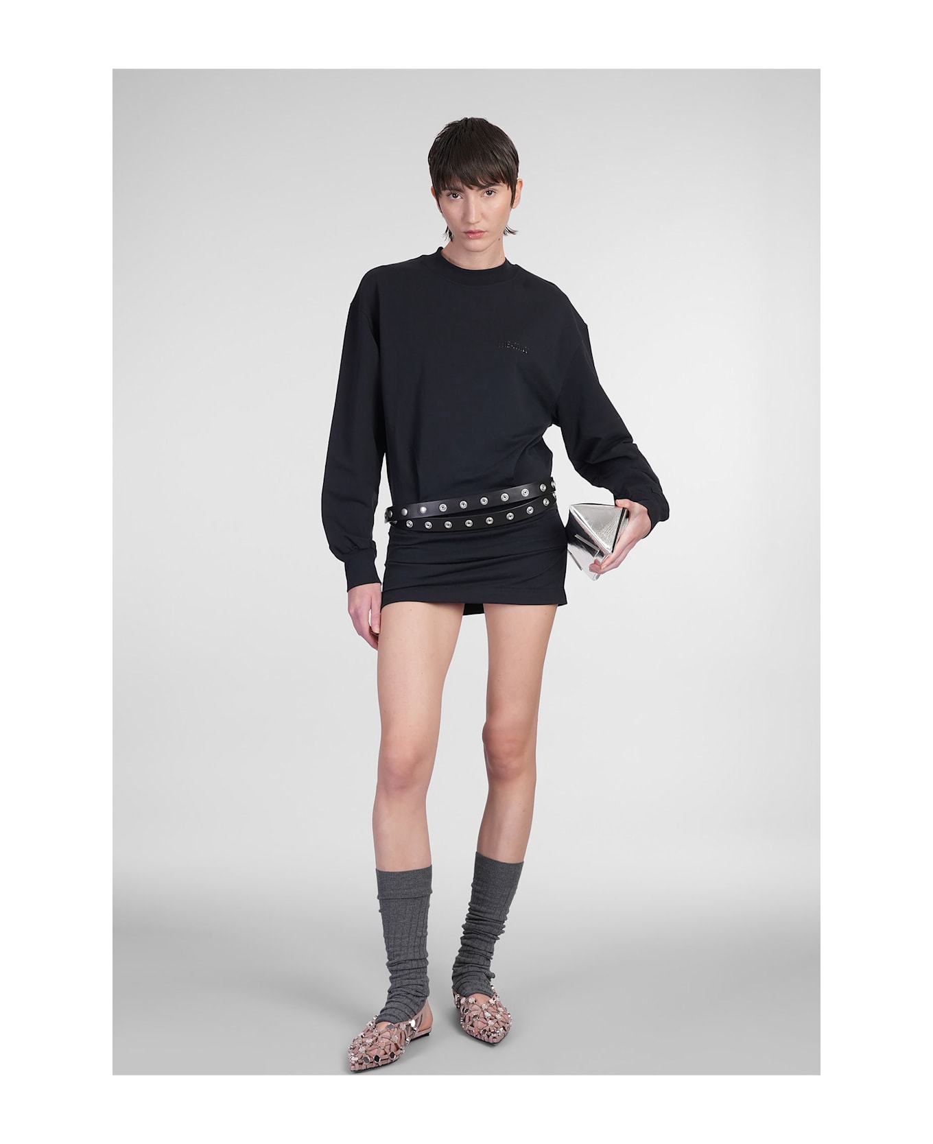 In Black Cotton - Thumbnail 3