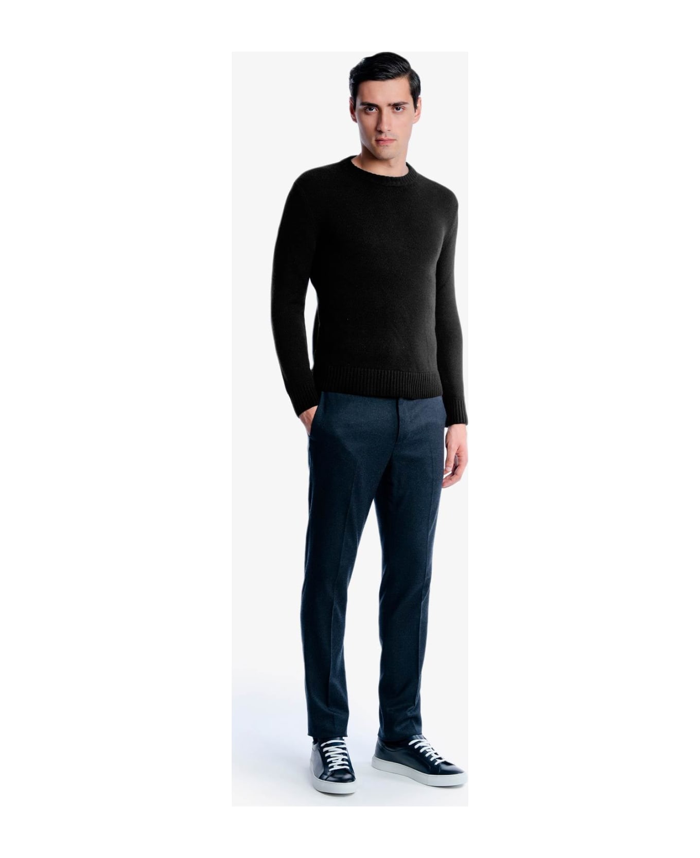 Larusmiani Crew Neck Sweater 'diablerets' Sweater - Black