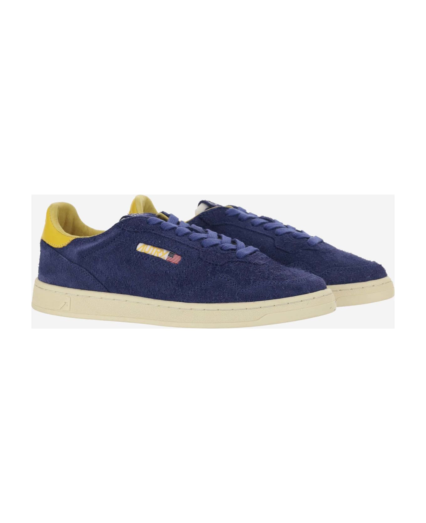 Autry Medalist Low Sneakers In Suede Hair Sand Effect - Lanzuli