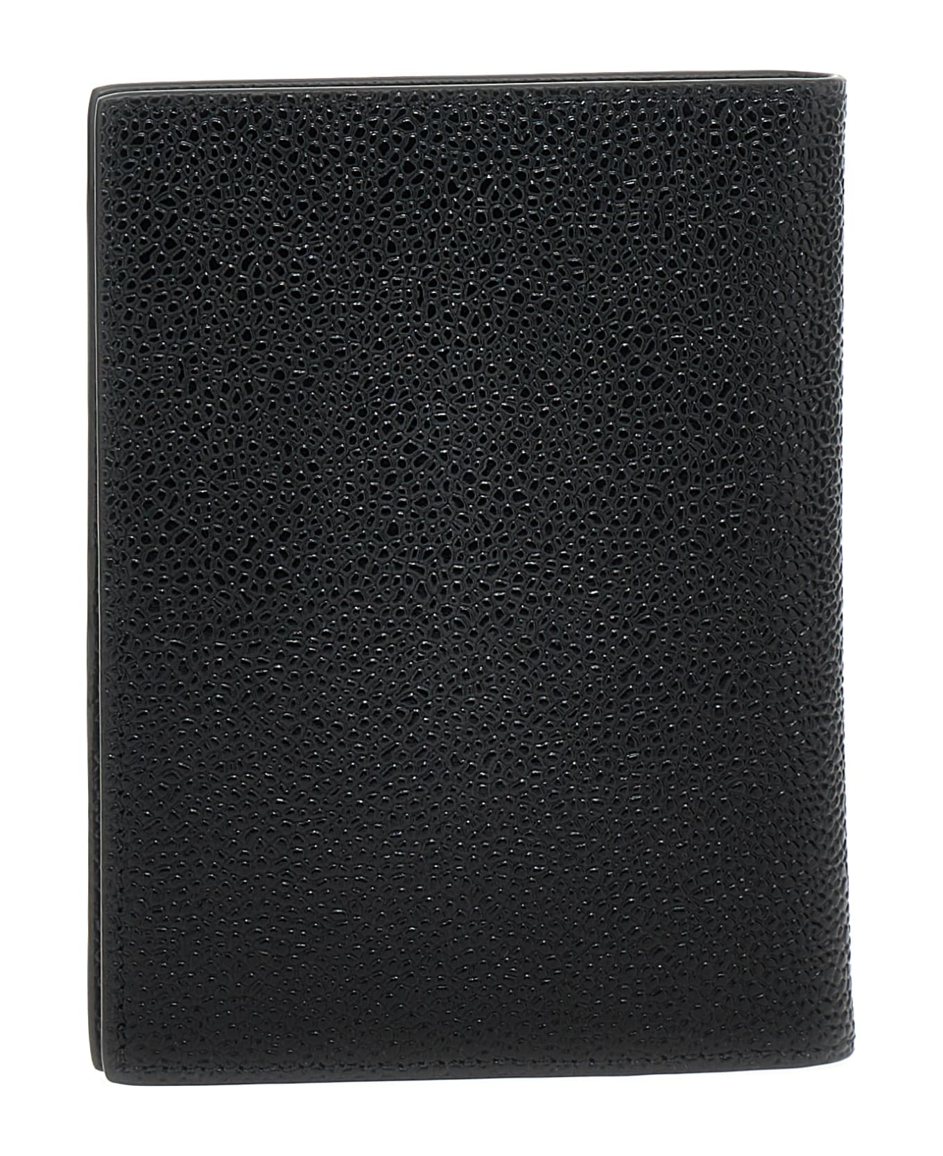 Thom Browne Passport Holder In Pebble Grain - Black