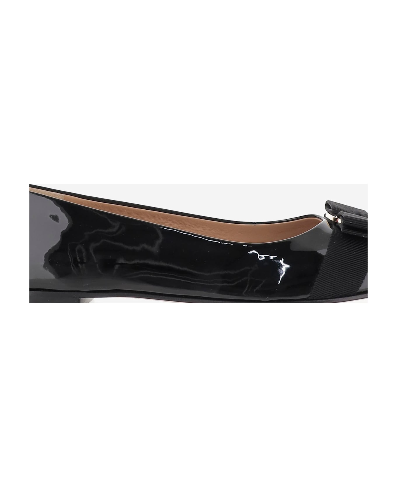 Ferragamo Varina Ballerinas - Black