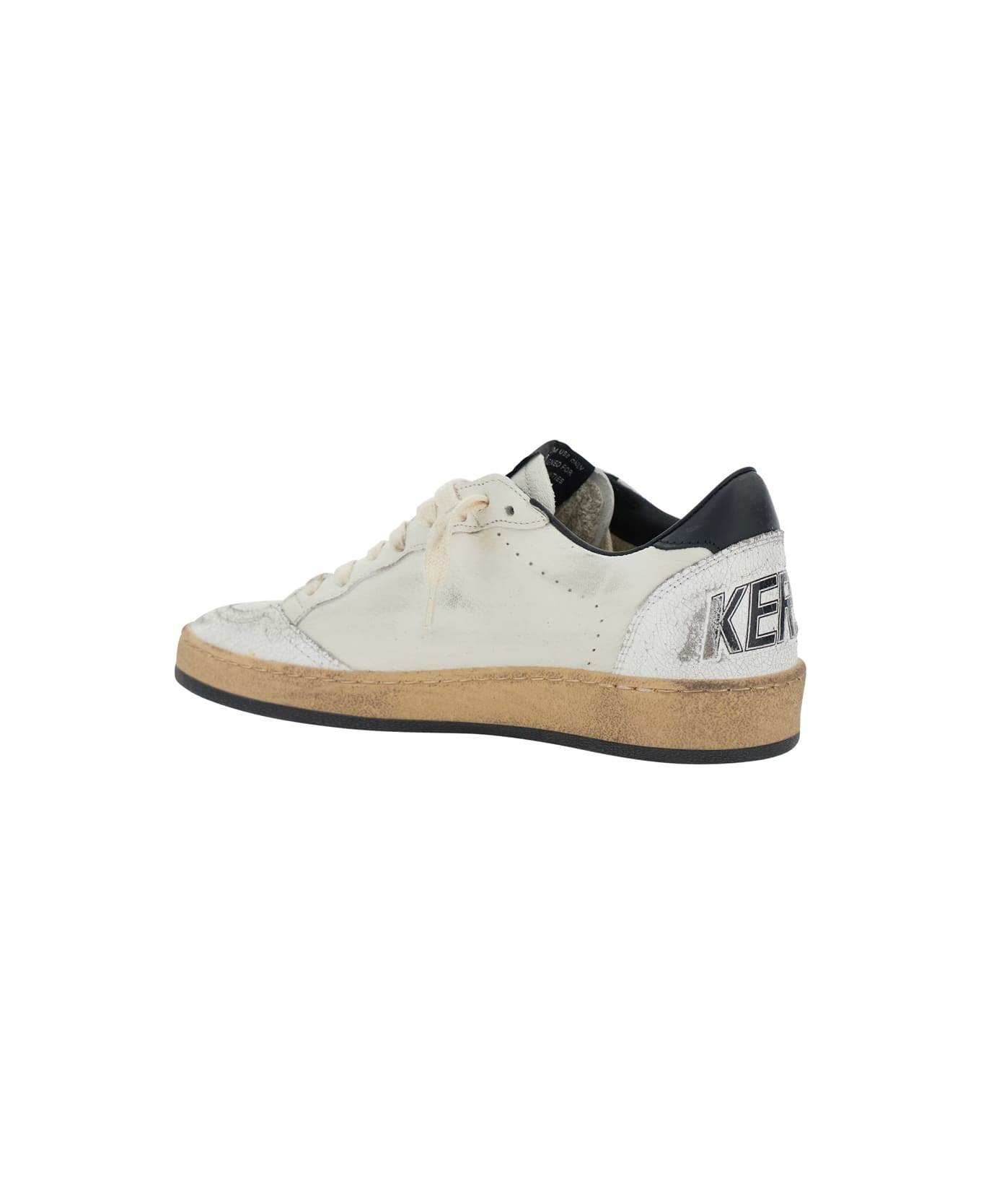 Golden Goose Ballstar
 Black And White Low Top Sneakers With Star Patch On The Side And Contrasting Heel With Writing In Leather Woman - White