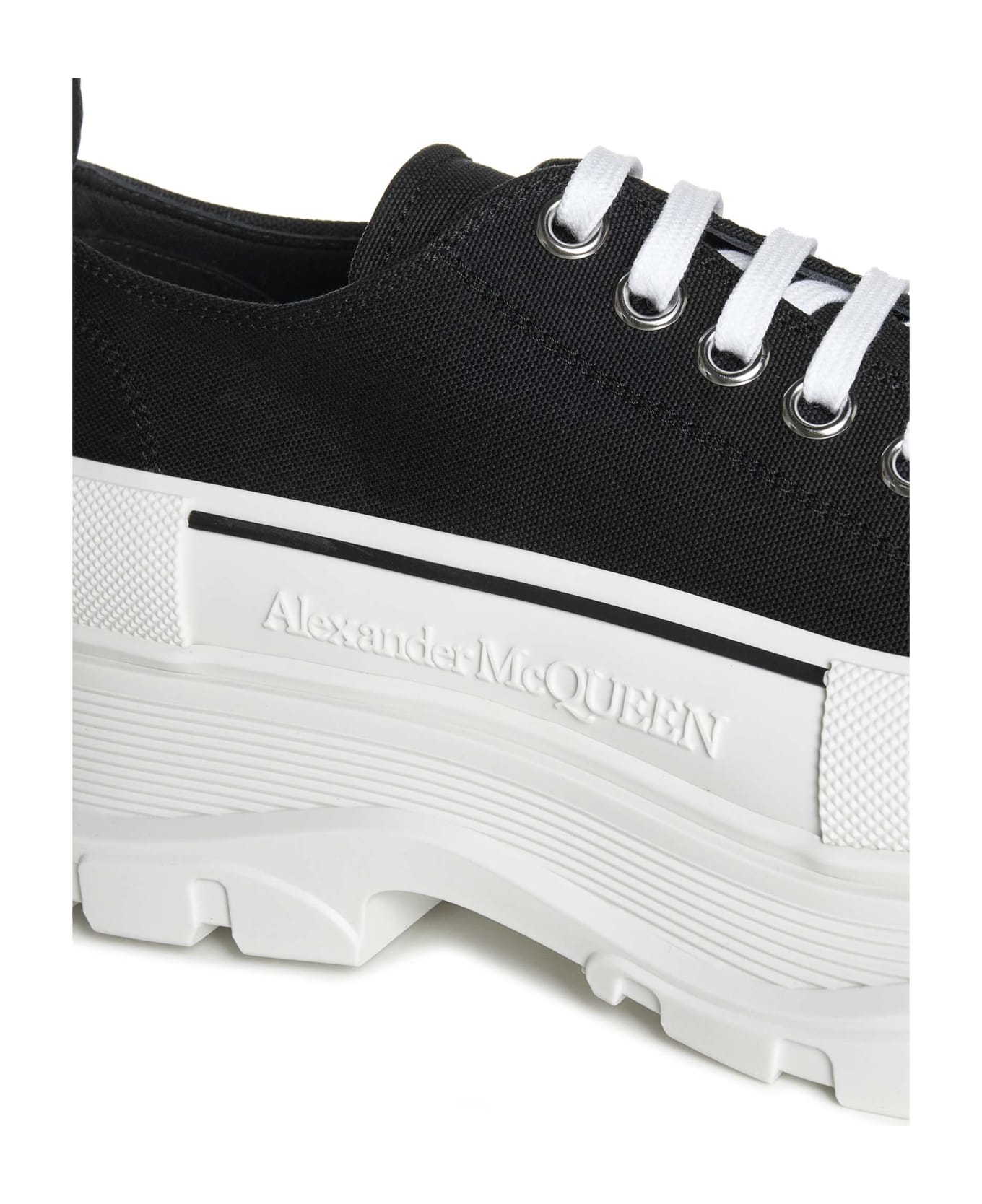 Alexander McQueen Tread Slick Sneakers - Black White
