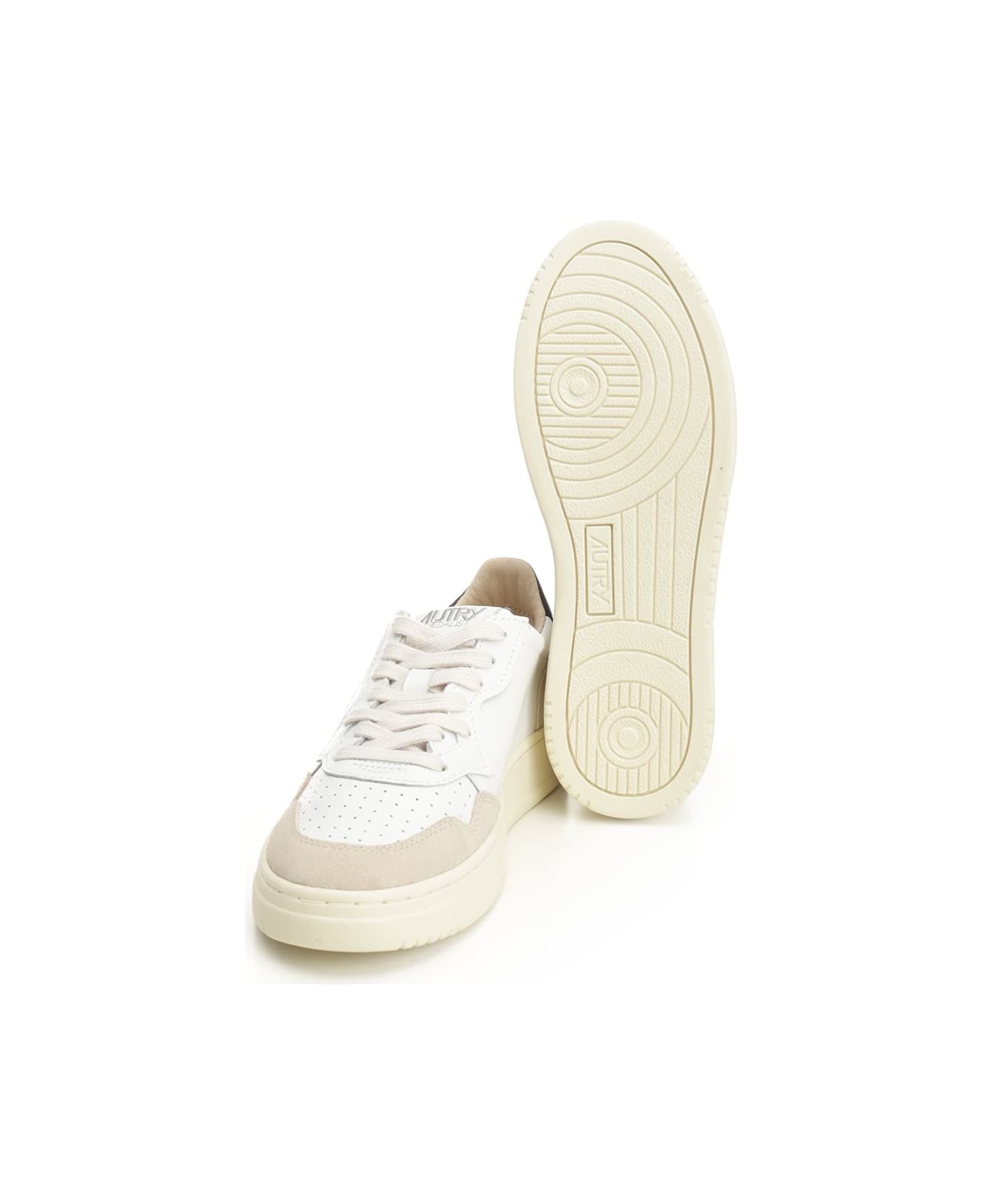 Autry 'medalist Low' Sneaker - White Black