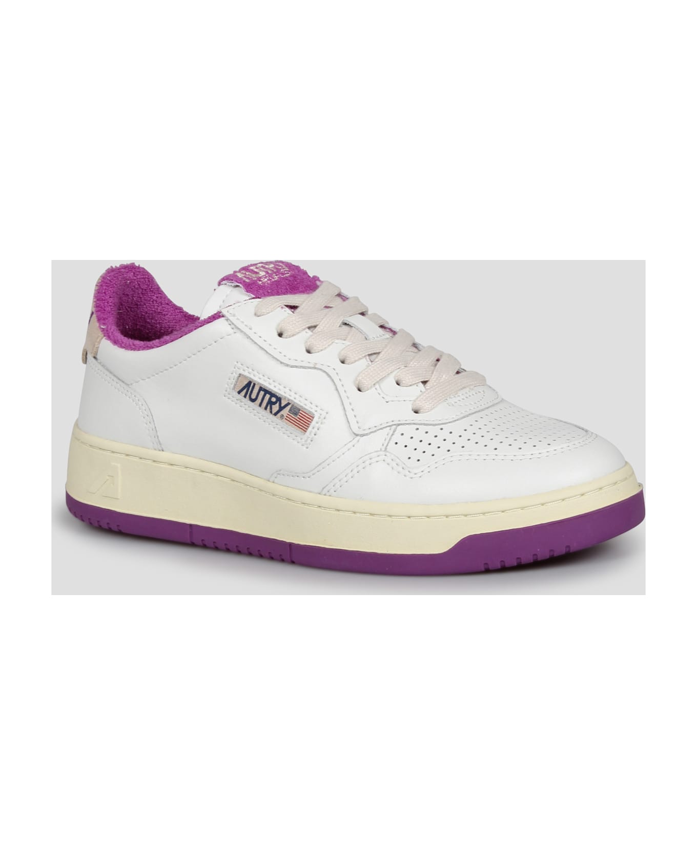 Autry Medalist Low Sneakers In Leather - White
