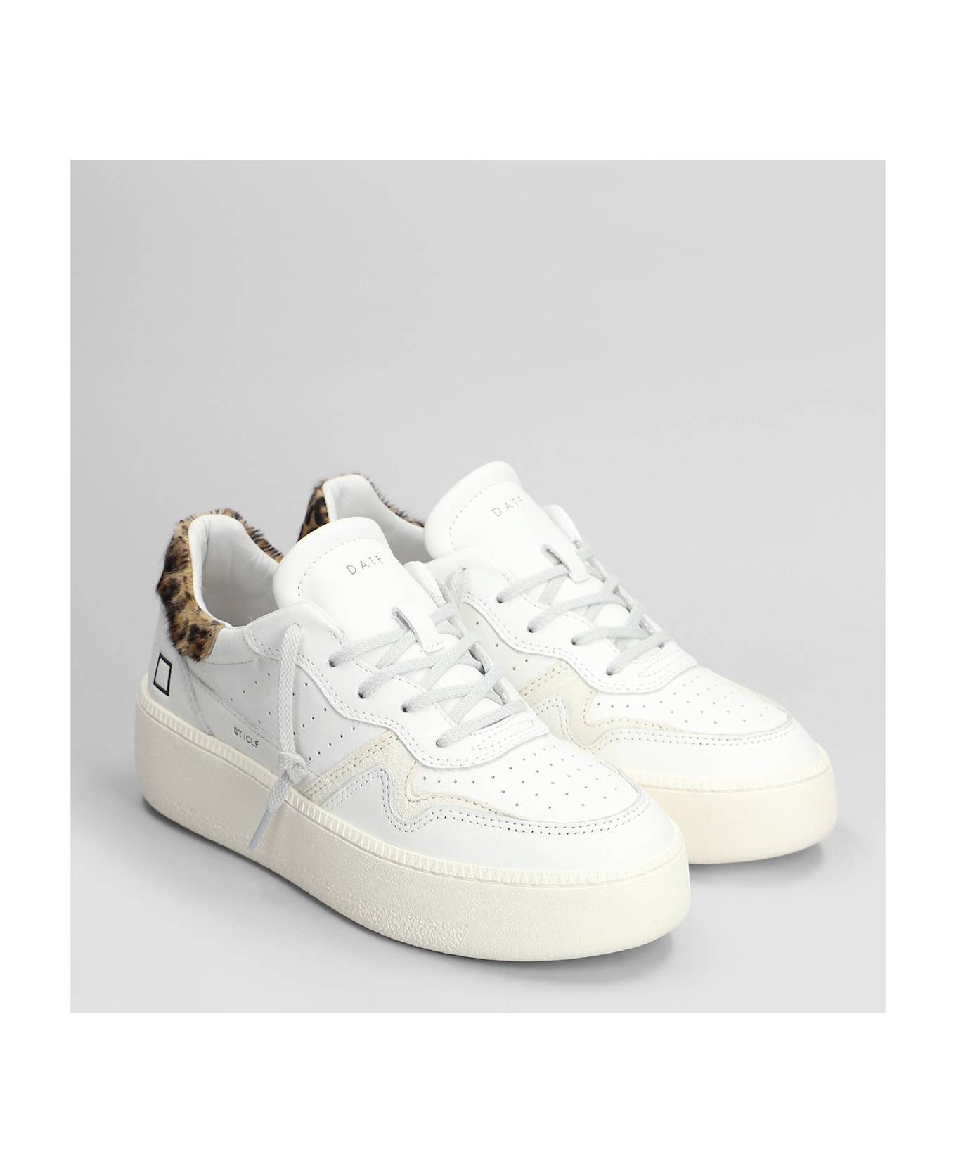 D.A.T.E. Step Sneakers In White Leather - white