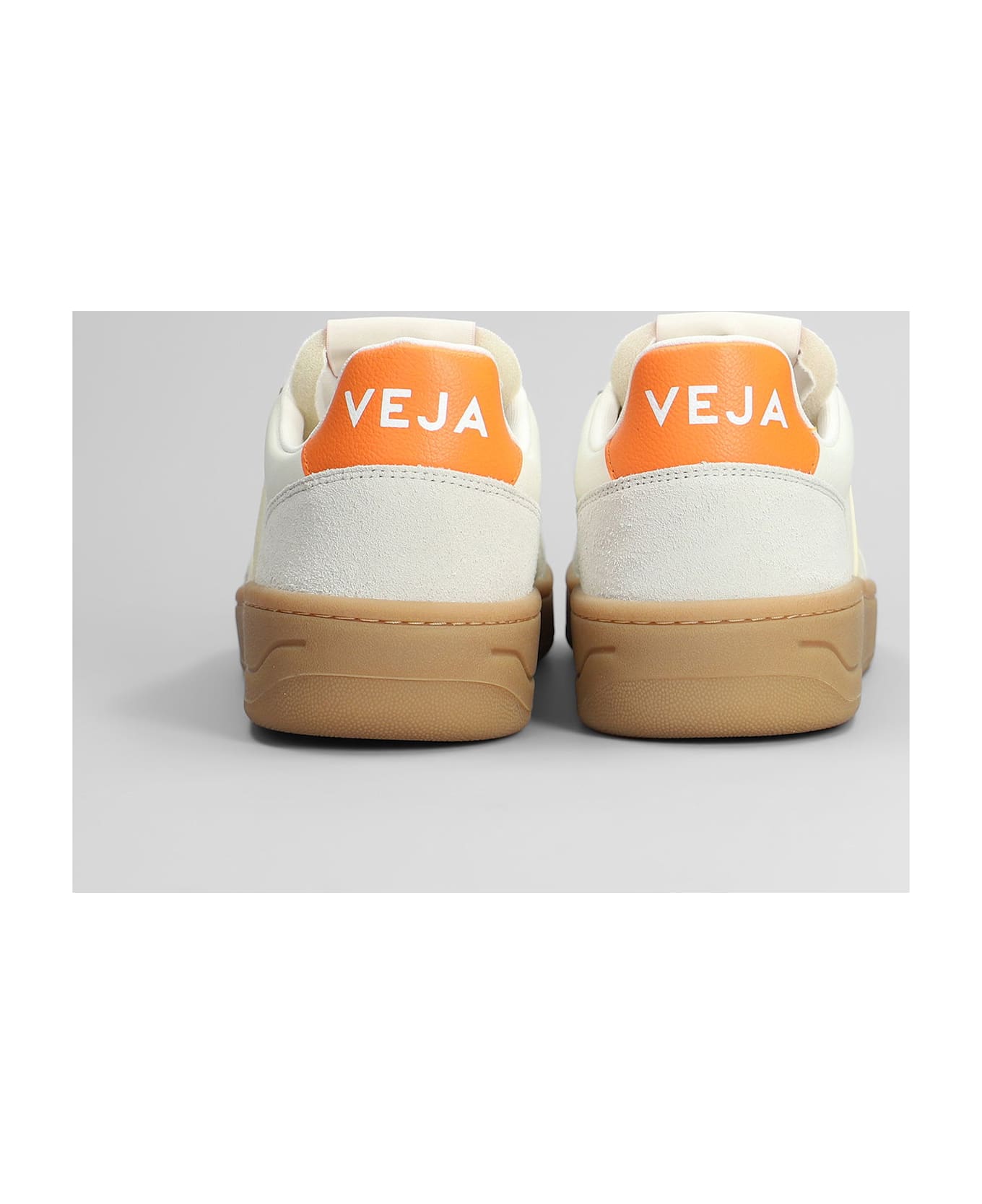 Veja V-82 Sneakers In White Suede And Leather - white