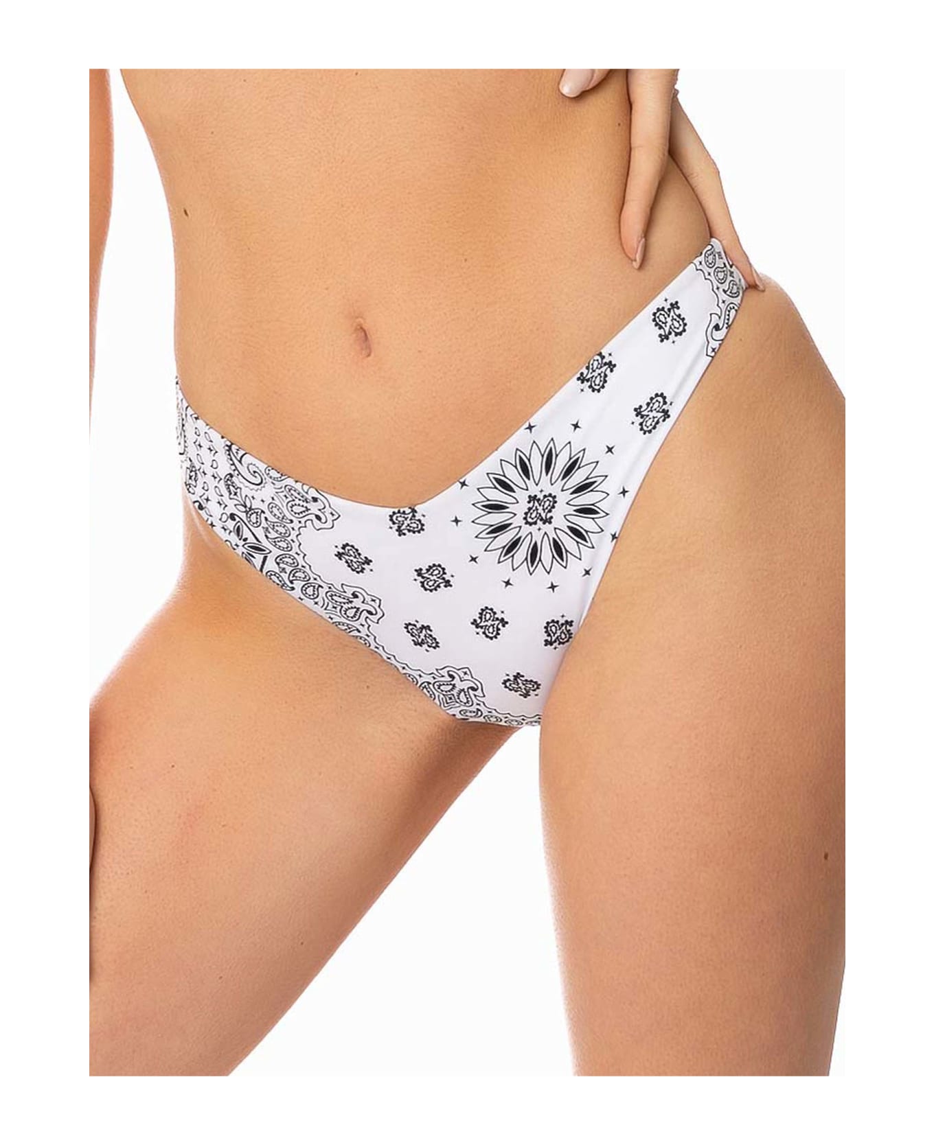 MC2 Saint Barth Woman Cheeky Swim Briefs With Bandanna Print - WHITE ショーツ