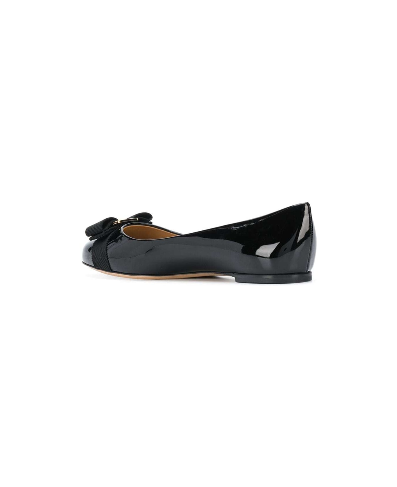 Ferragamo Varina Patent Leather Flat Shoes With Bow - Black フラットシューズ