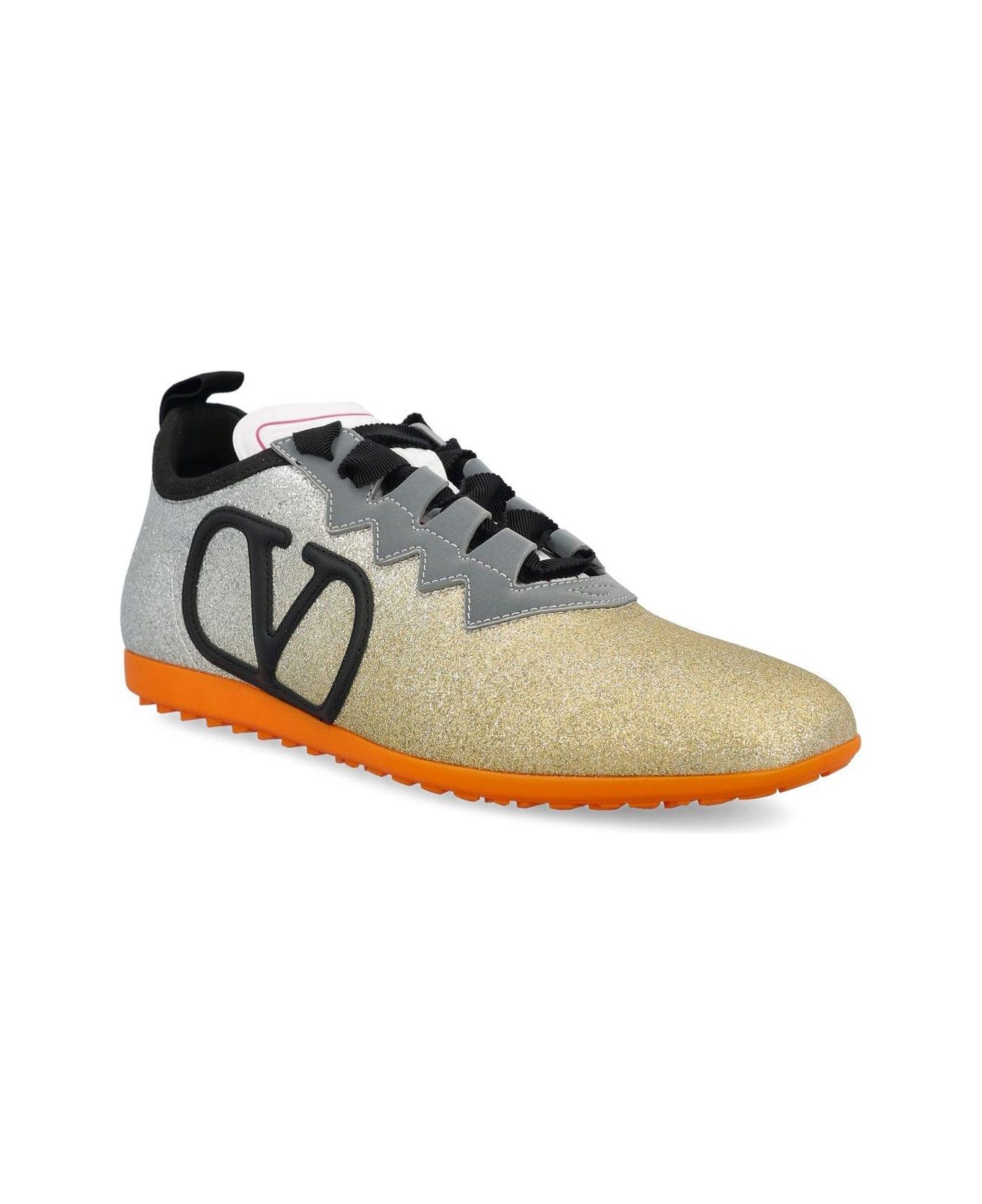 Valentino Garavani Logo Patch Lace-up Sneakers - Golden