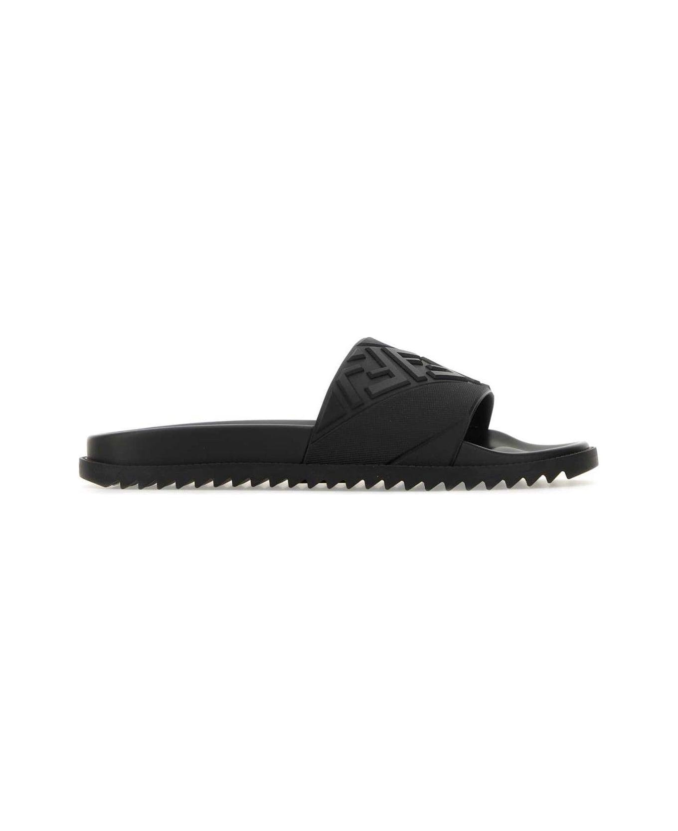 Fendi Logo Embossed Slip-on Slippers - NERO