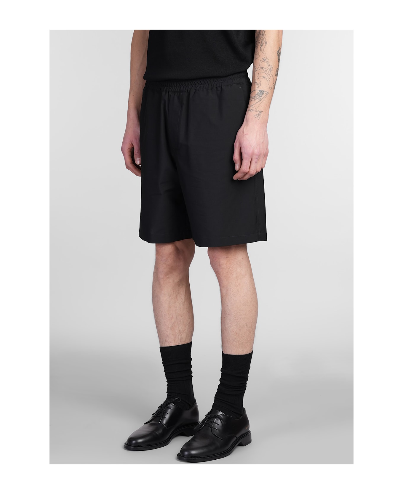 Low Brand Georgette Shorts In Black Wool - black