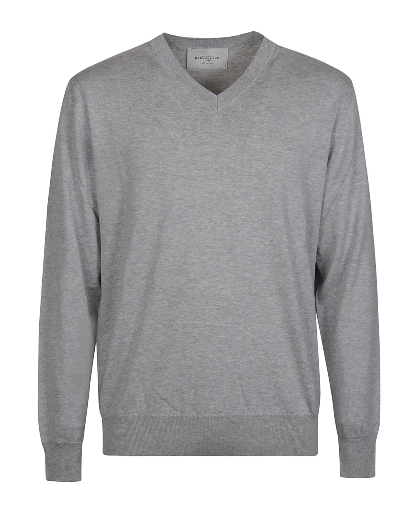 Ballantyne V-neck Plain Sweater - Zinco ニットウェア
