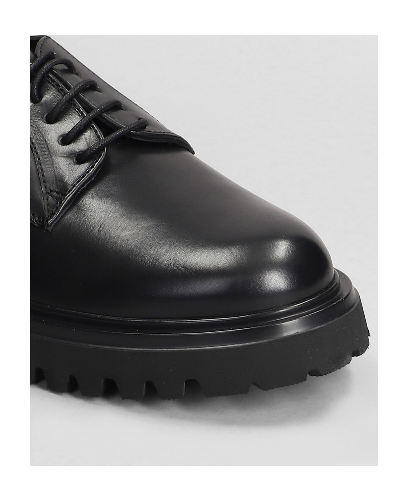Julie Dee Lace Up Shoes In Black Leather - black