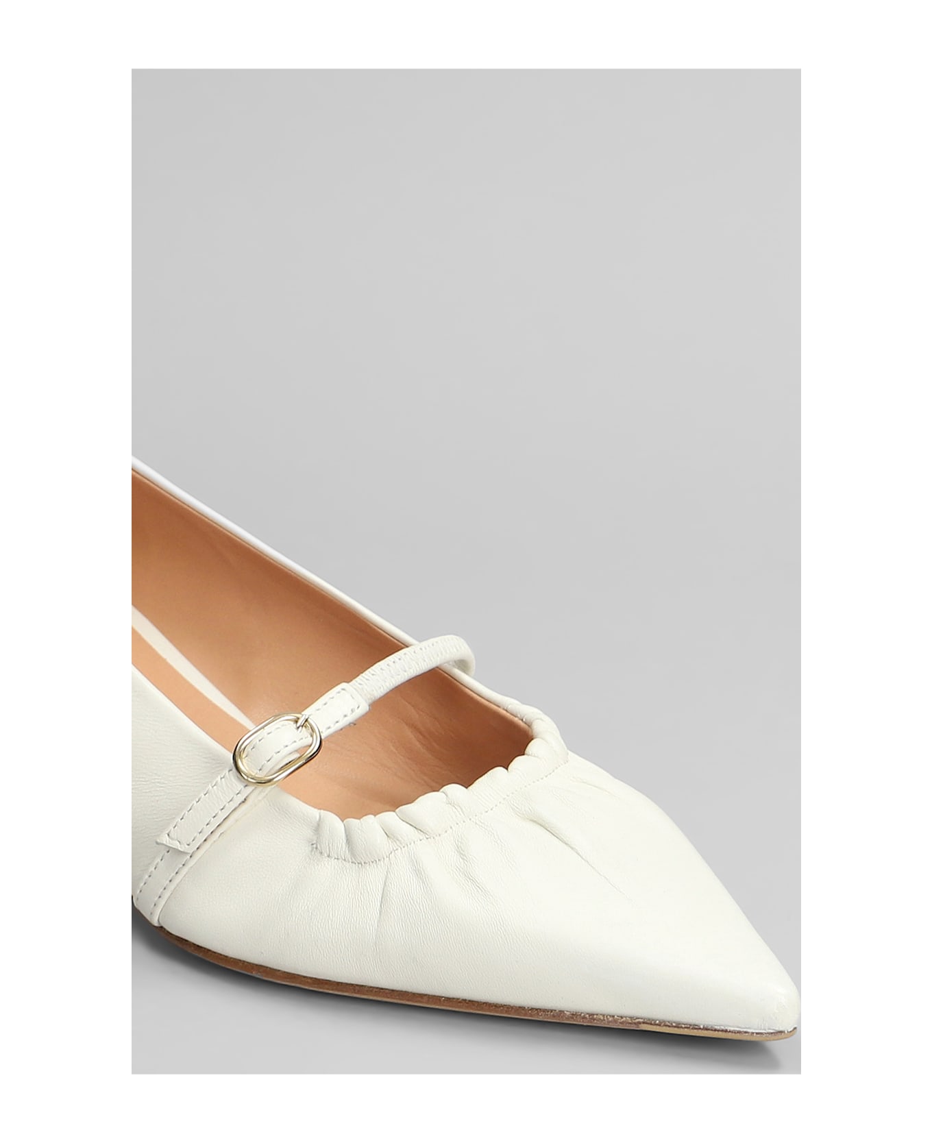 The Seller Pumps In White Leather - white