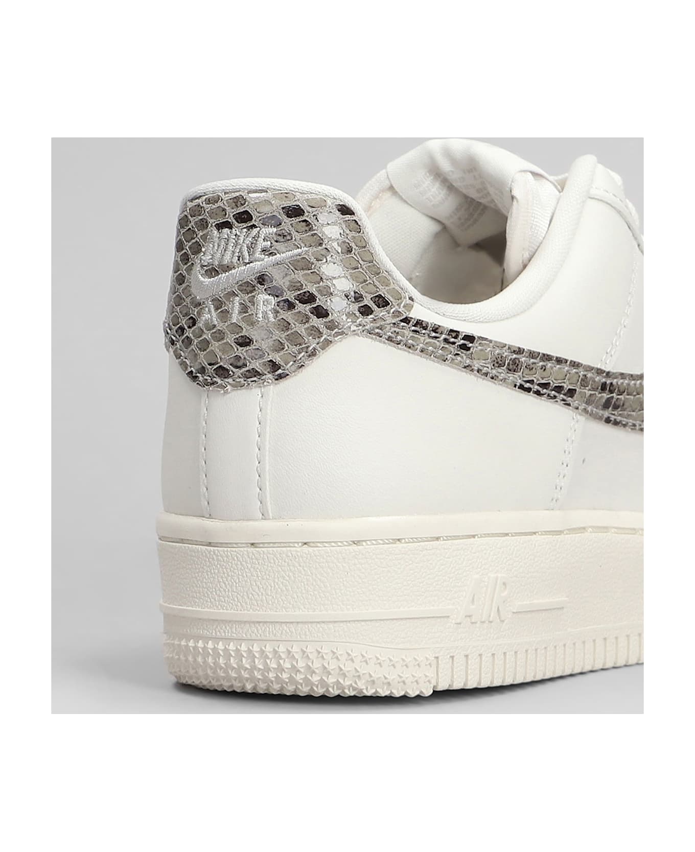 Nike Air Force 1 07 Sneakers In White Leather - white
