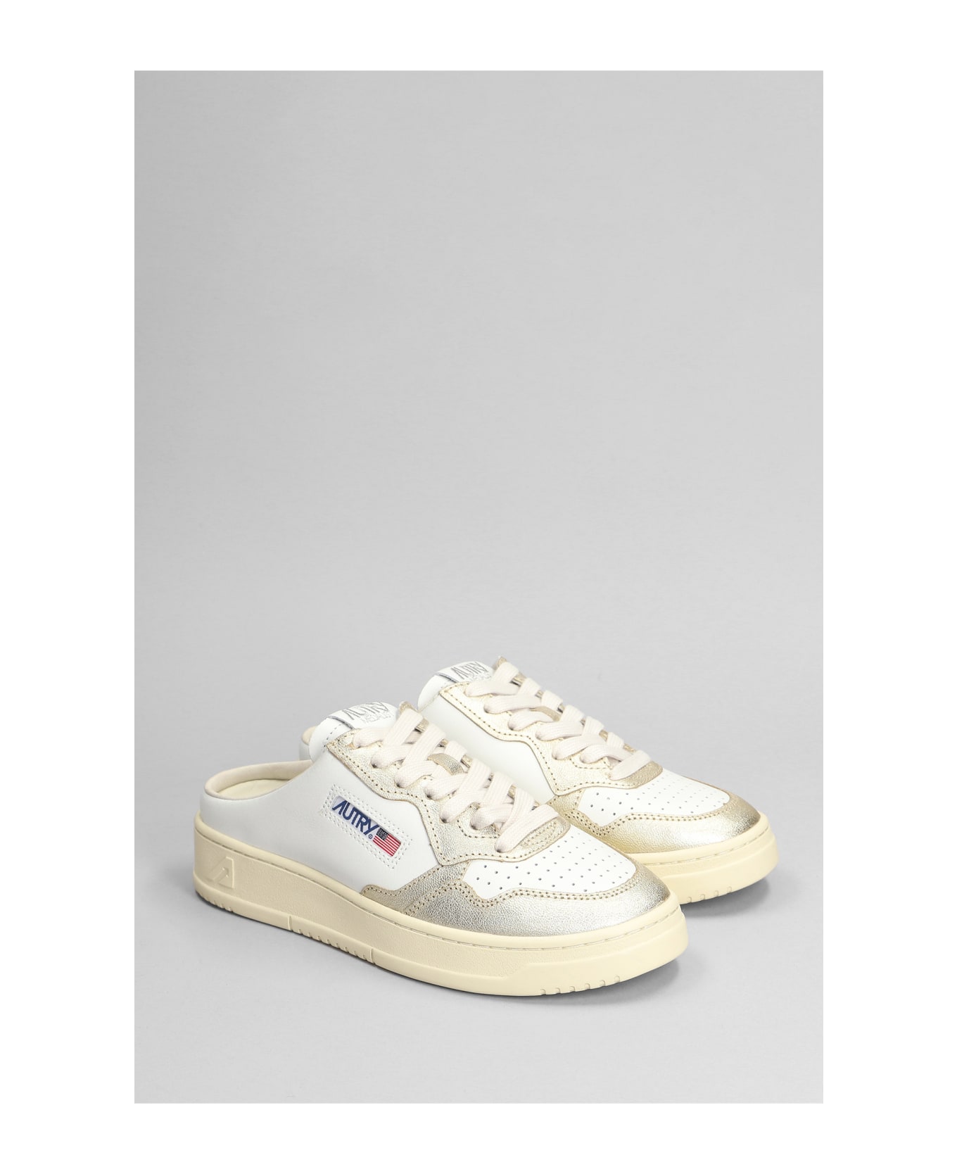 Autry Logo Patched Low Sneakers Mule - white