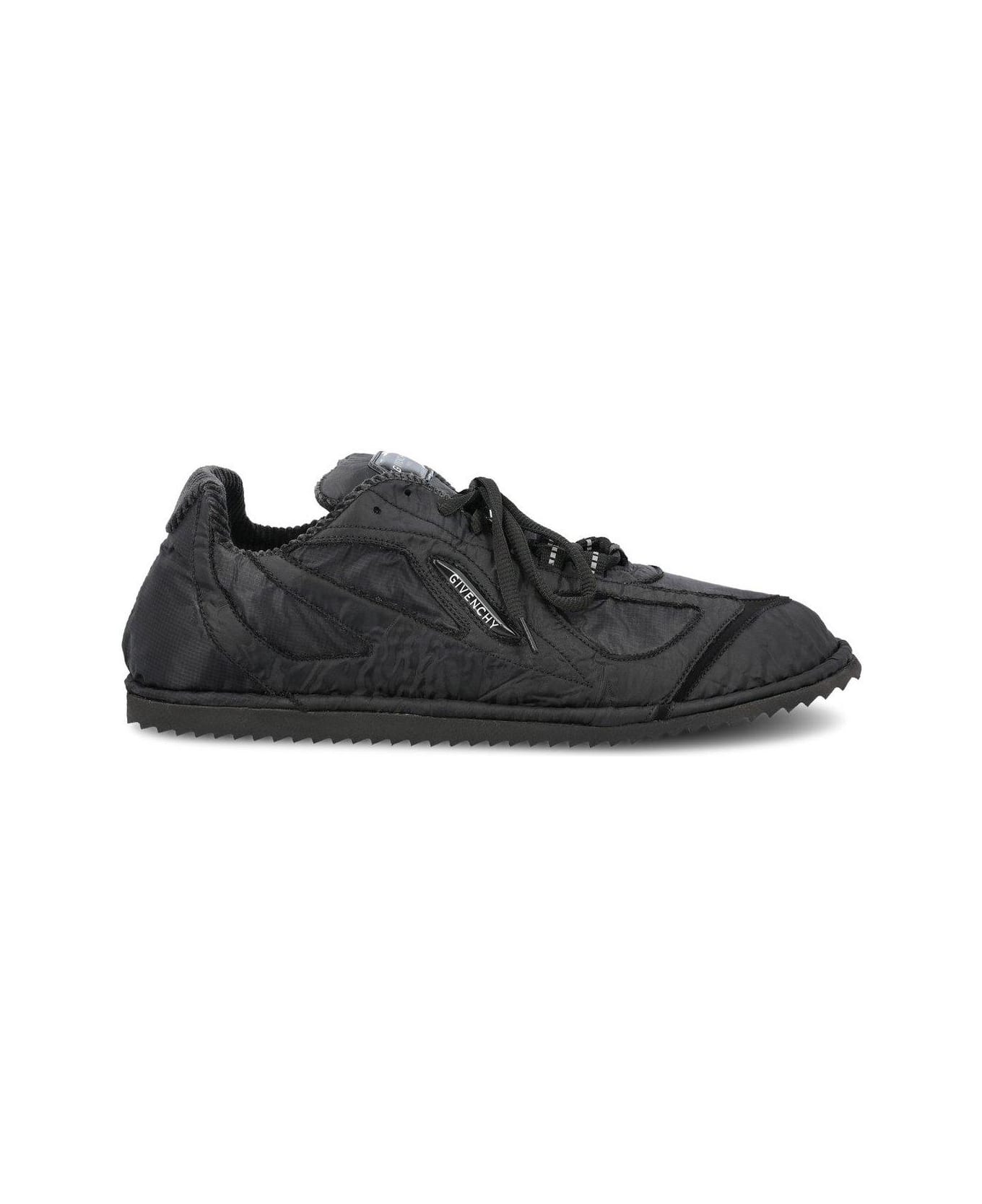 Givenchy Logo Patch Low-top Sneakers - Black