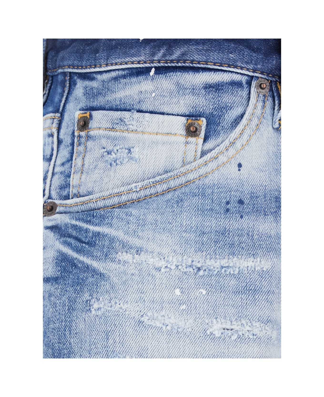 Dsquared2 Blue Jeans With Distressed Effect And Logo Patch On The Back In Denim Man - Blu