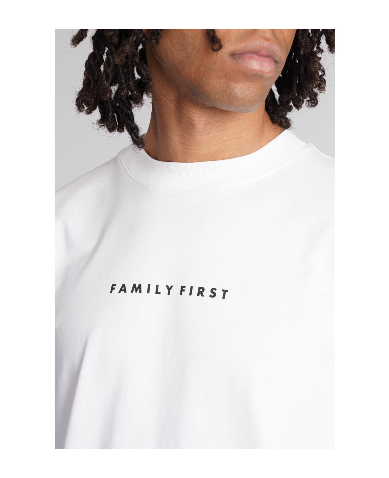 Family First Milano T-shirt In White Cotton - WHITE
