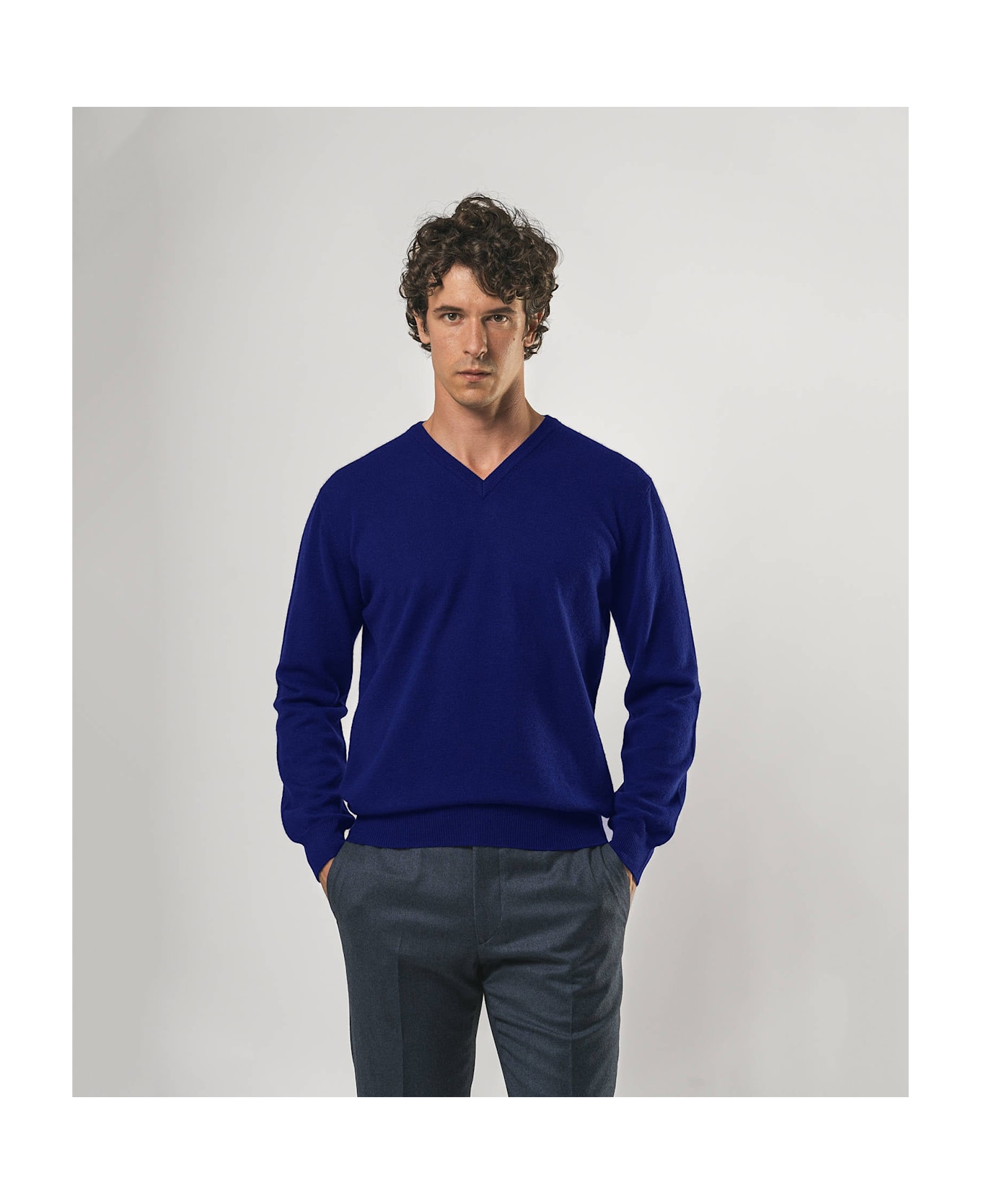 Larusmiani V-neck Sweater Bachelor Sweater - Blue