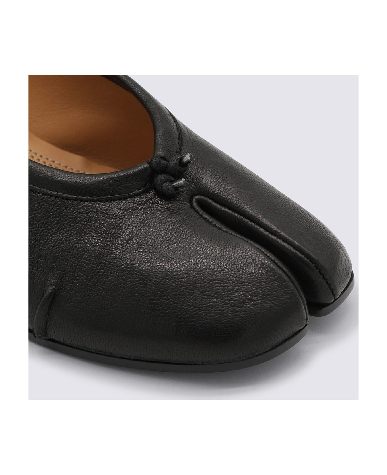 Maison Margiela Black Leather Pumps - Black