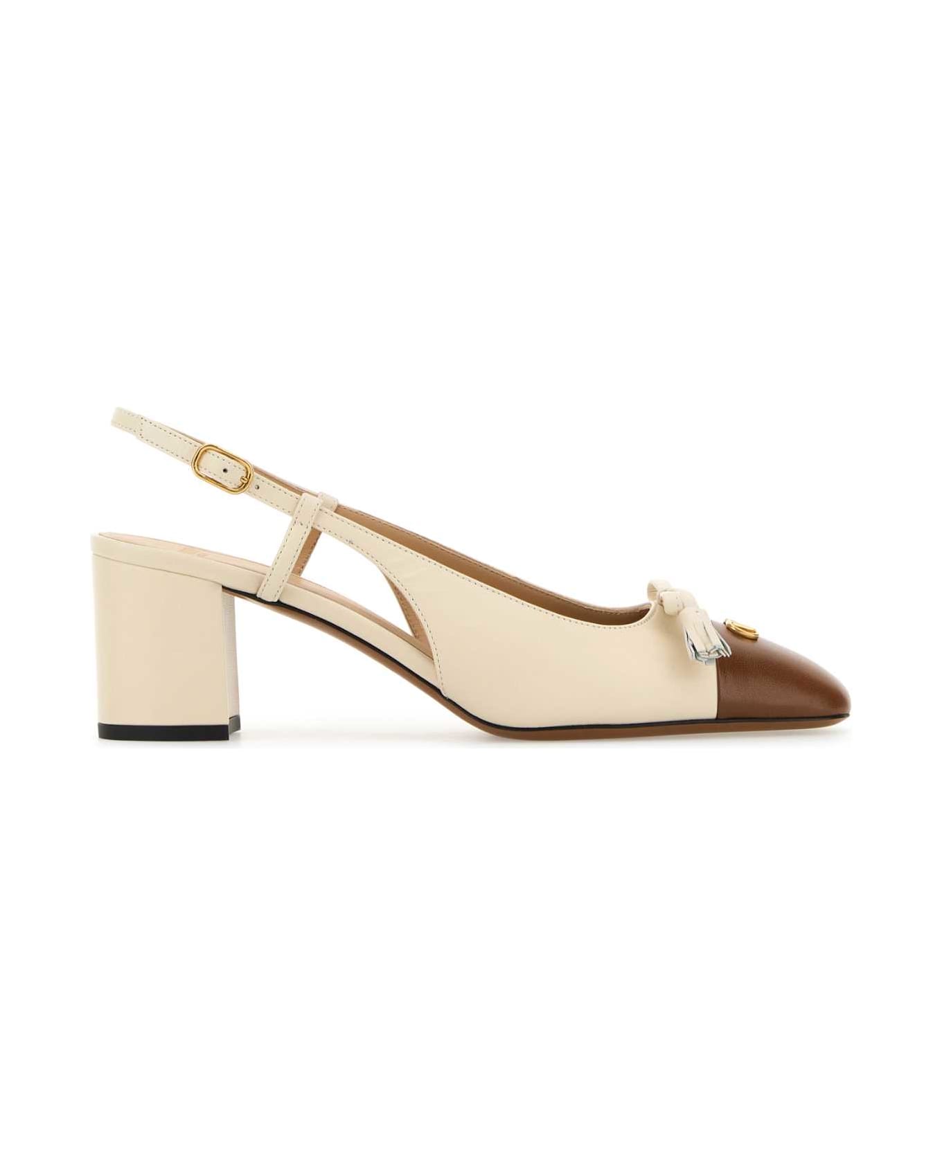 Valentino Garavani Sand Leather Vlogo Signature Pumps - BUTTERWHITETOBACCO