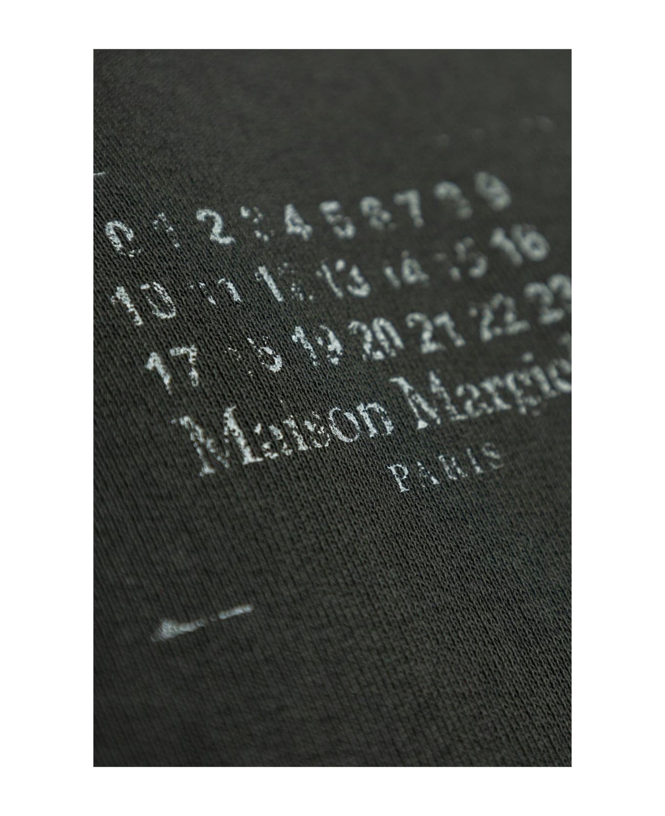 Maison Margiela Stamp Logo Sweatshirt - WASHEDBLACK