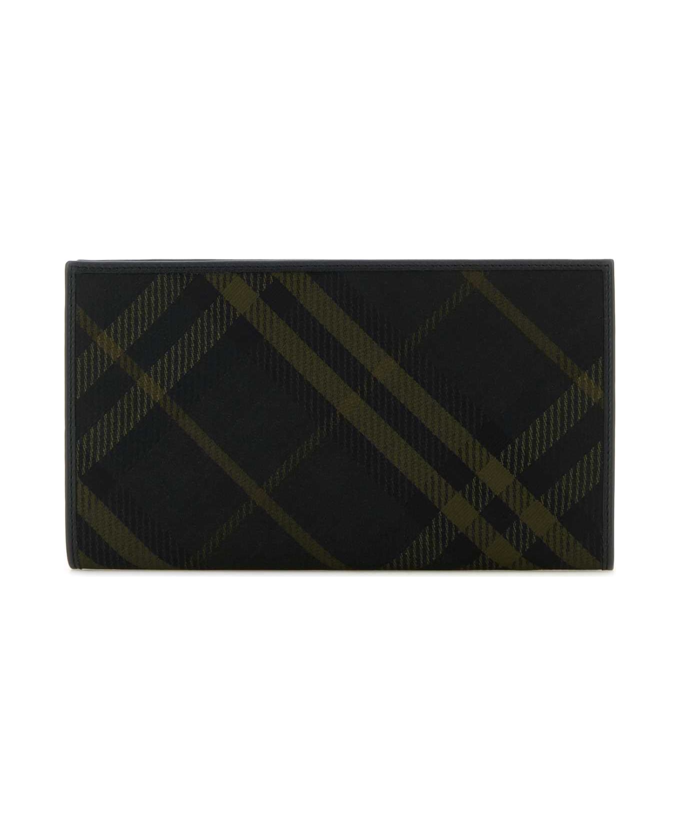 Burberry Printed E-canvas Wallet - SHADOW