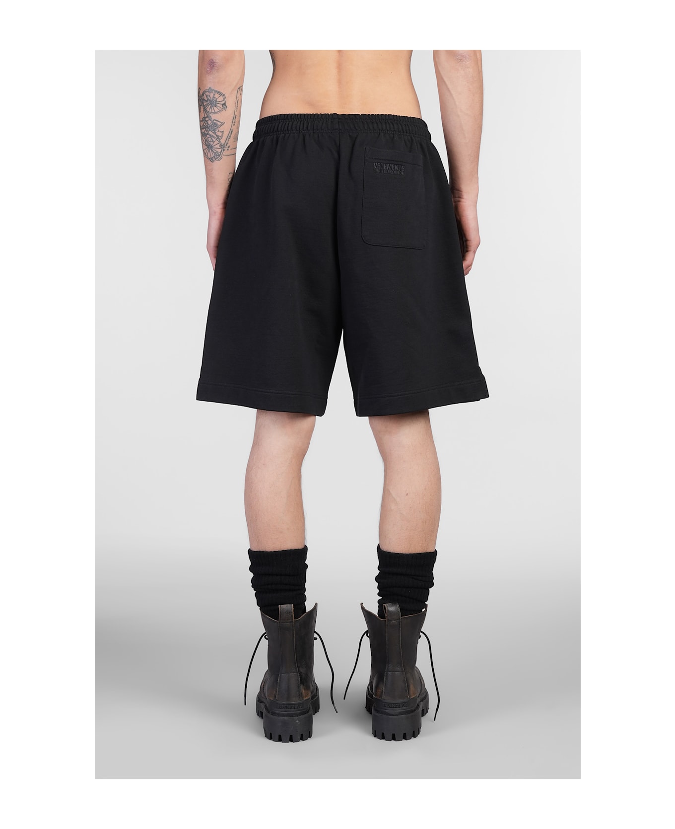 VETEMENTS Shorts In Black Cotton - black