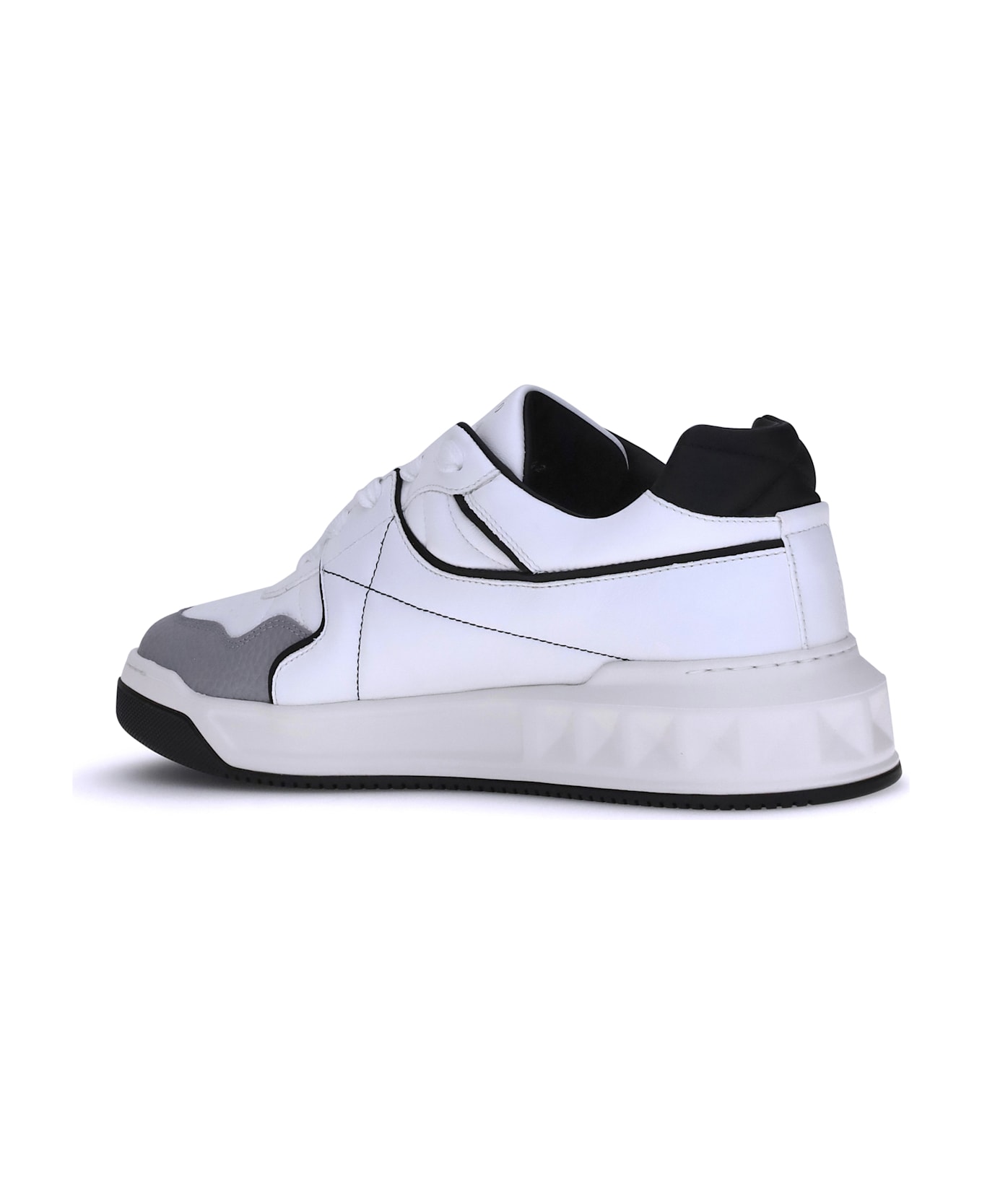 Valentino Garavani One Stud Low-top Sneakers