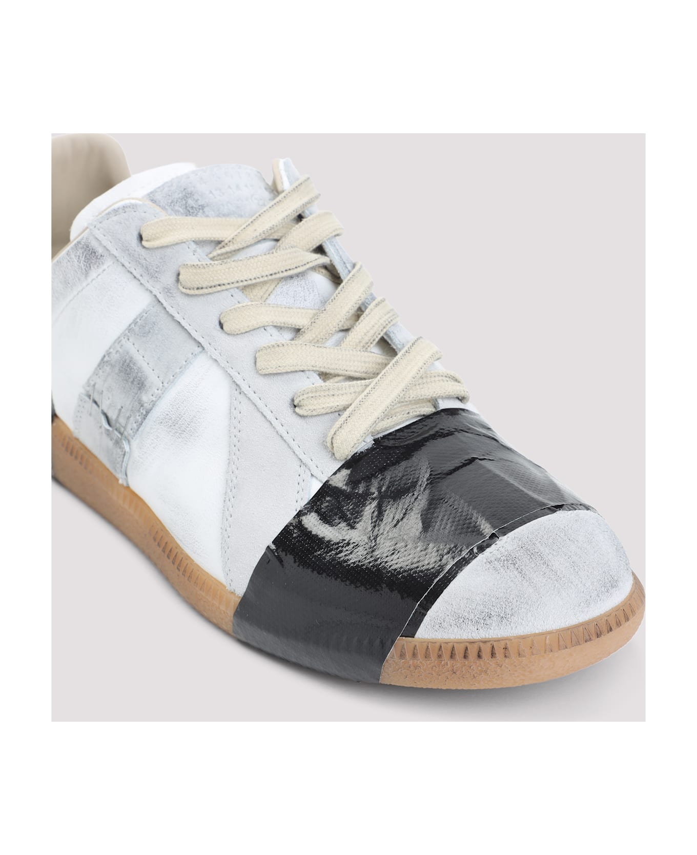 Maison Margiela Replica Sneakers - Off White Black