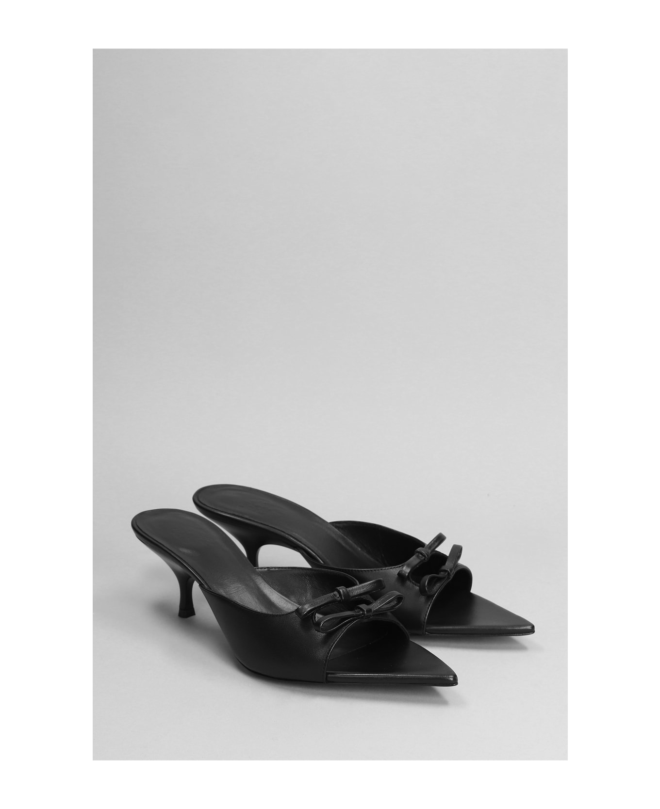 GIA BORGHINI Blanche Slipper-mule In Black Leather - black