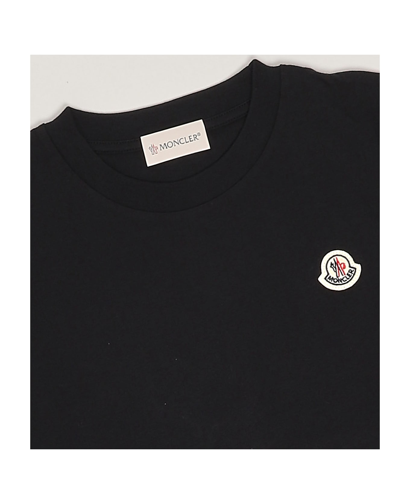 Moncler T-shirt T-shirt - NERO Tシャツ＆ポロシャツ