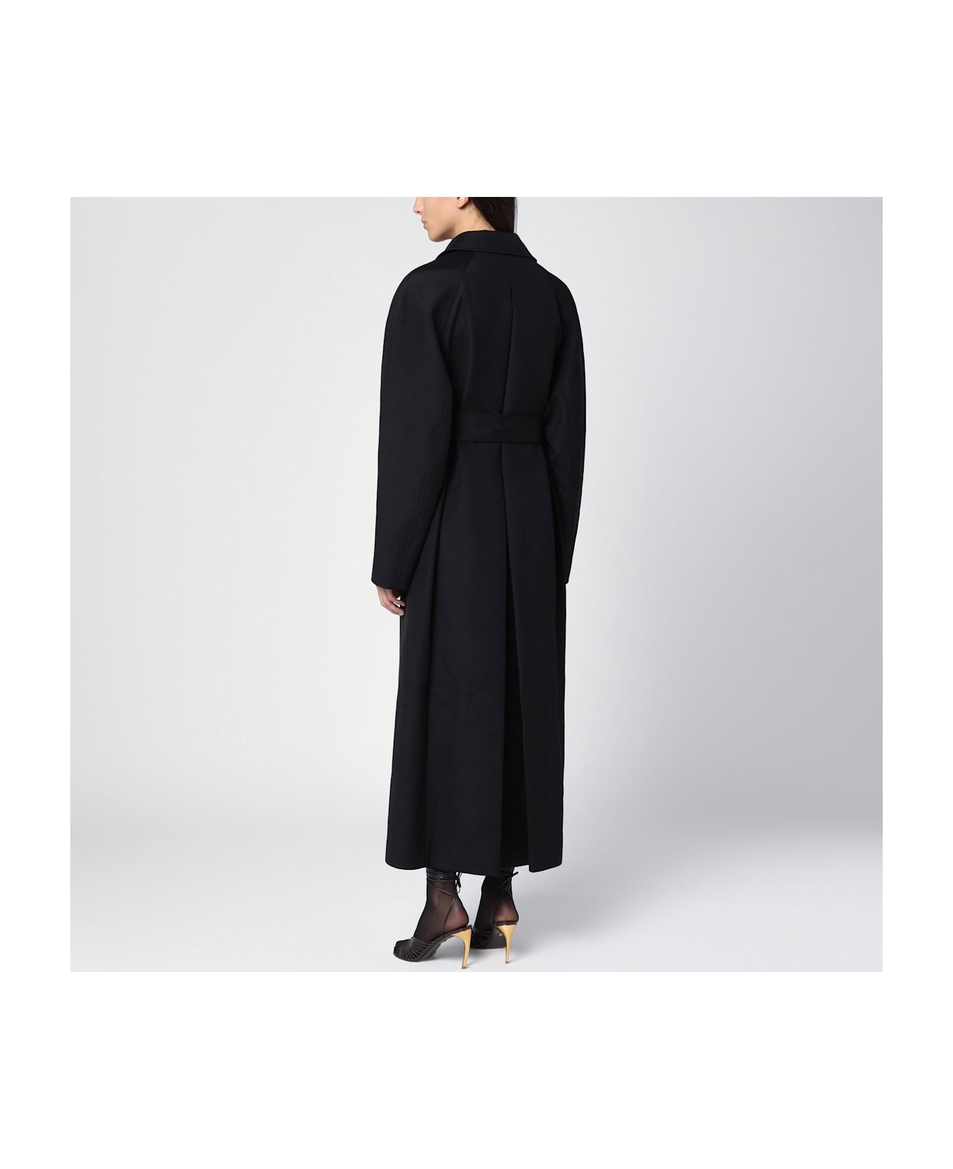 Khaite Roth Black Coat - Black