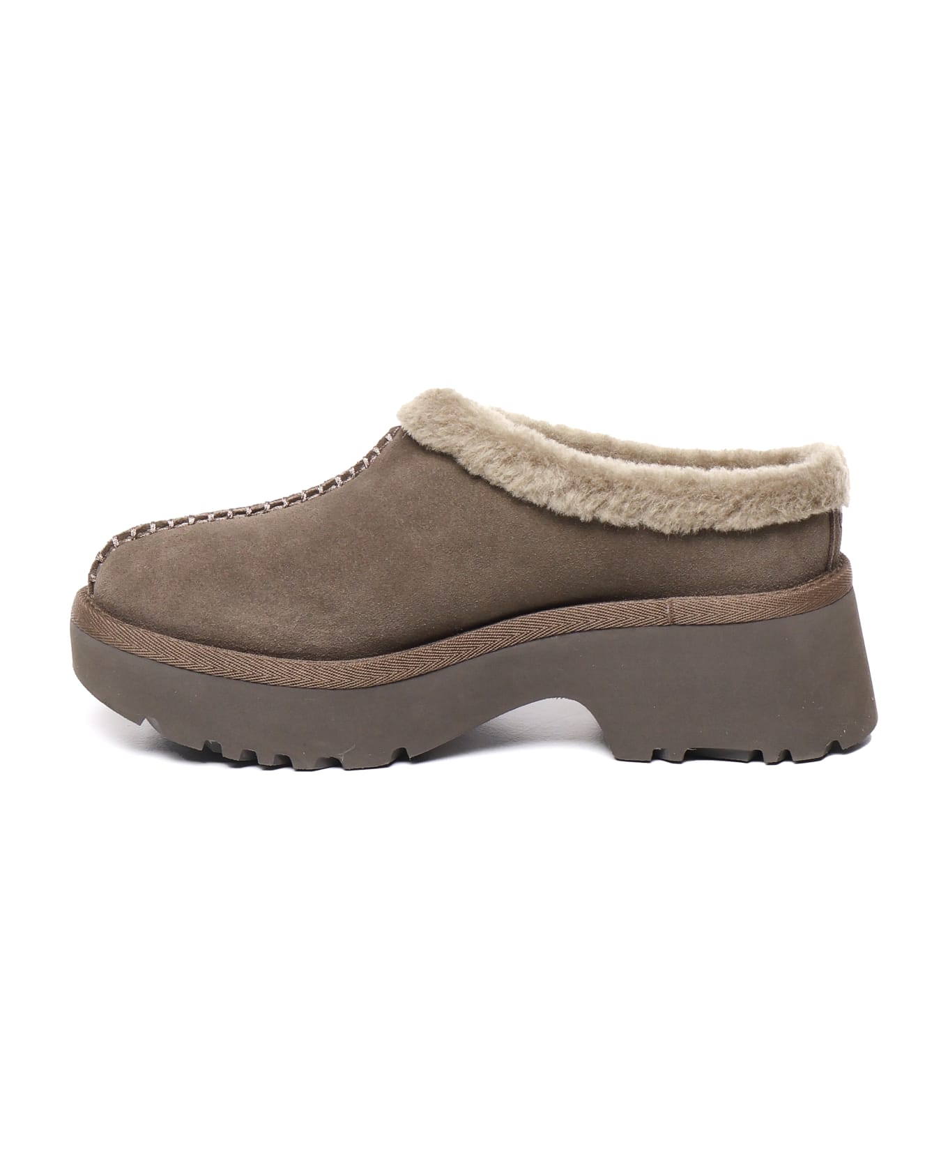 UGG Cozy Clogs In Sheepskin - Hck Hickory