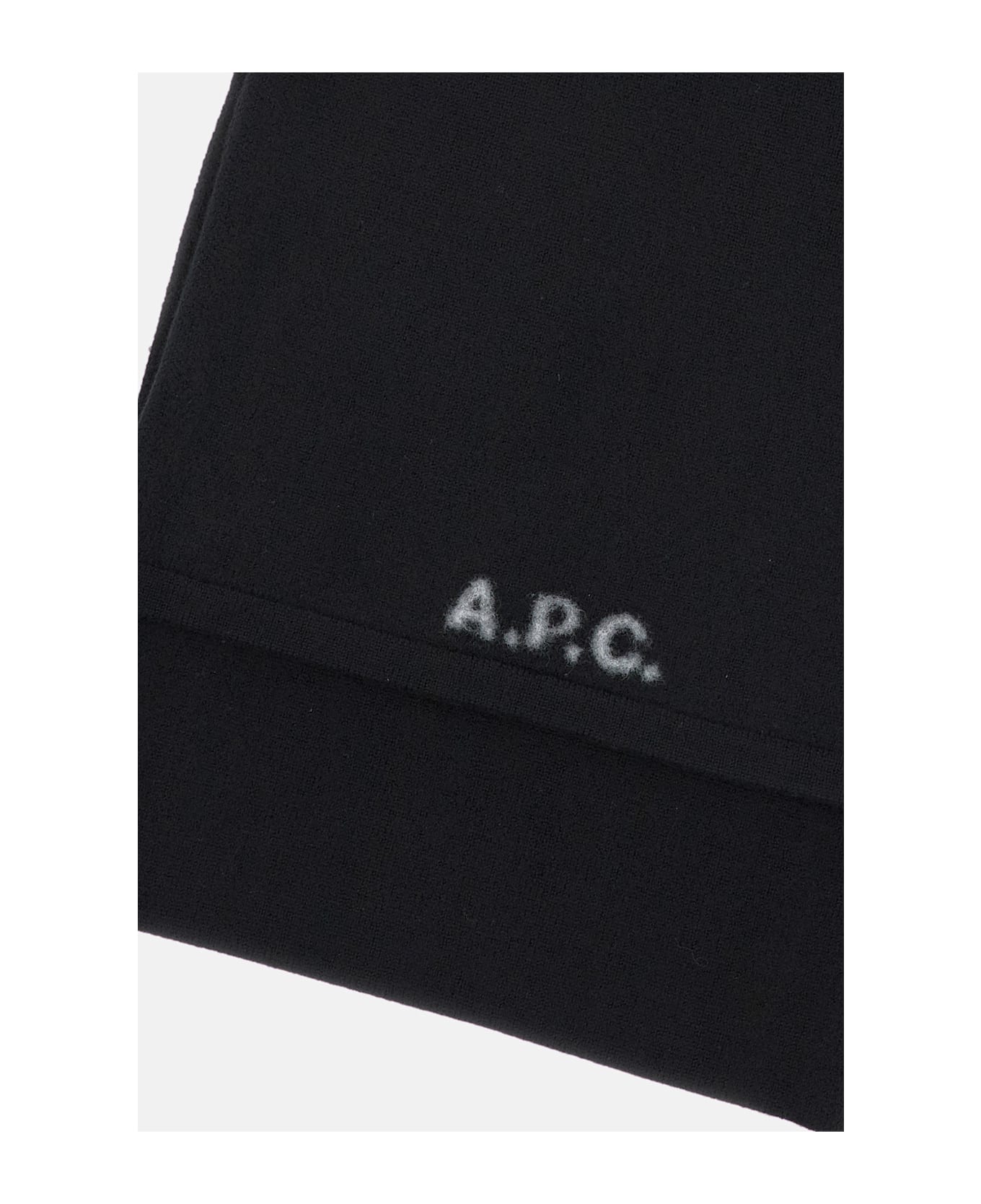 A.P.C. William Scarf - Black
