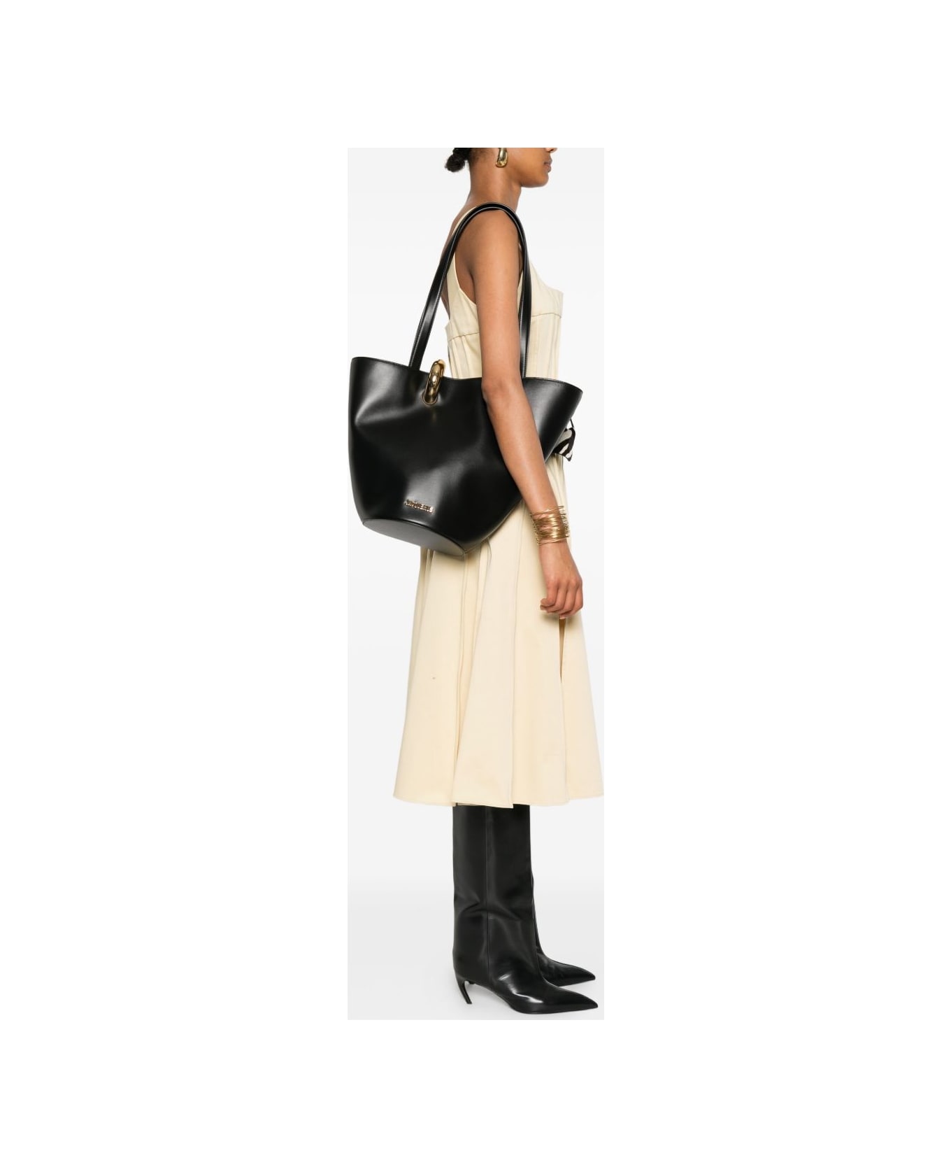 Jacquemus Le Bambola Moyen Leather Bucket Bag - Black