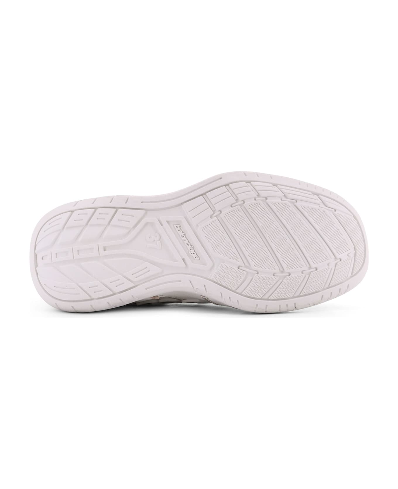 Balenciaga Hamptons Worn-out Leather Low-top Sneakers - White