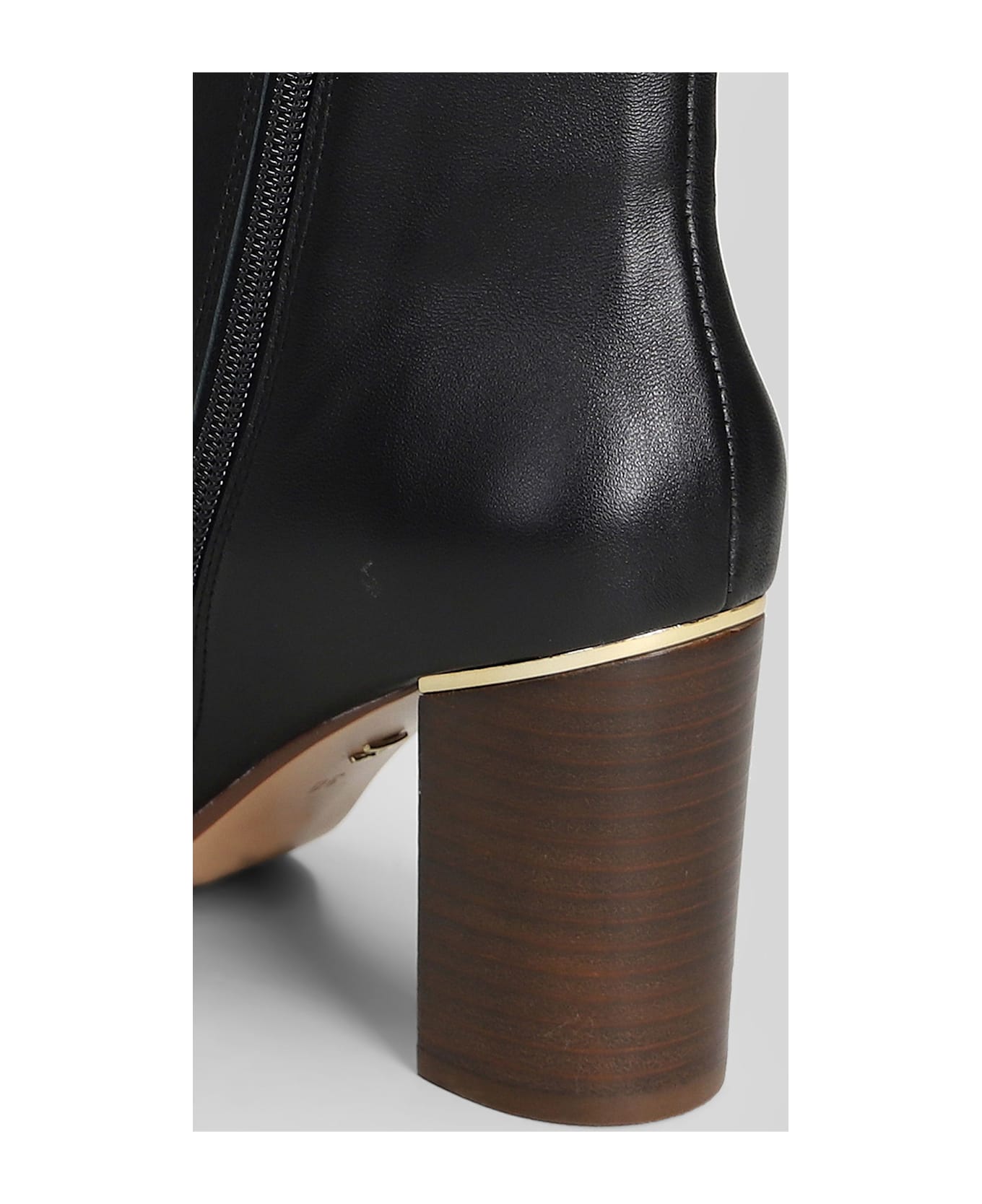 Lola Cruz High Heels Ankle Boots In Black Leather - black