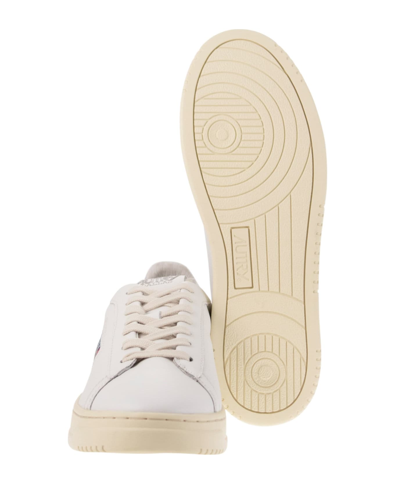 Autry Dallas Low Sneakers In White Leather - White